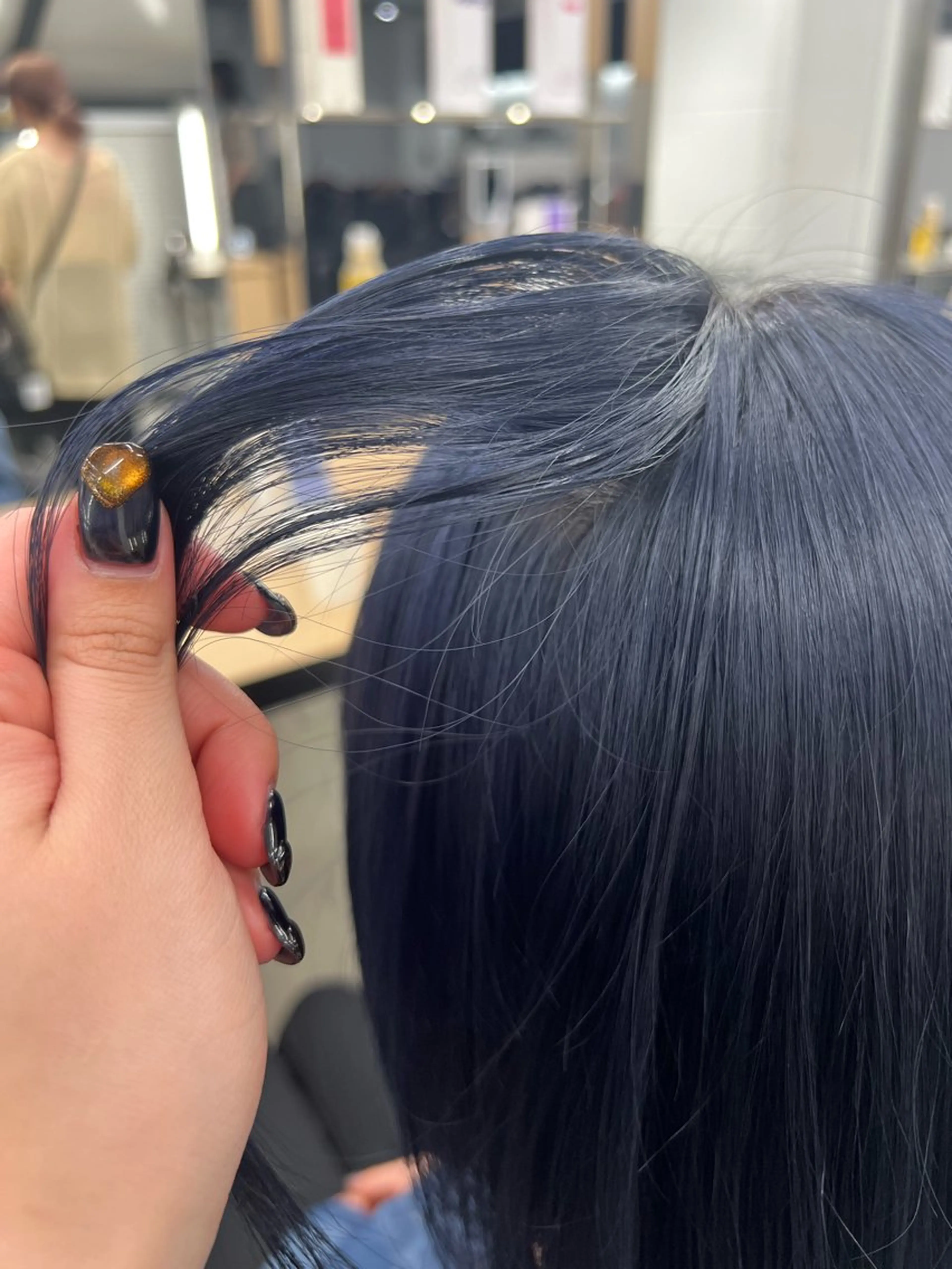 ロング カラー 暗髪🩶ラベンダー/ ブルー/ユウナ🤍のヘアスタイル