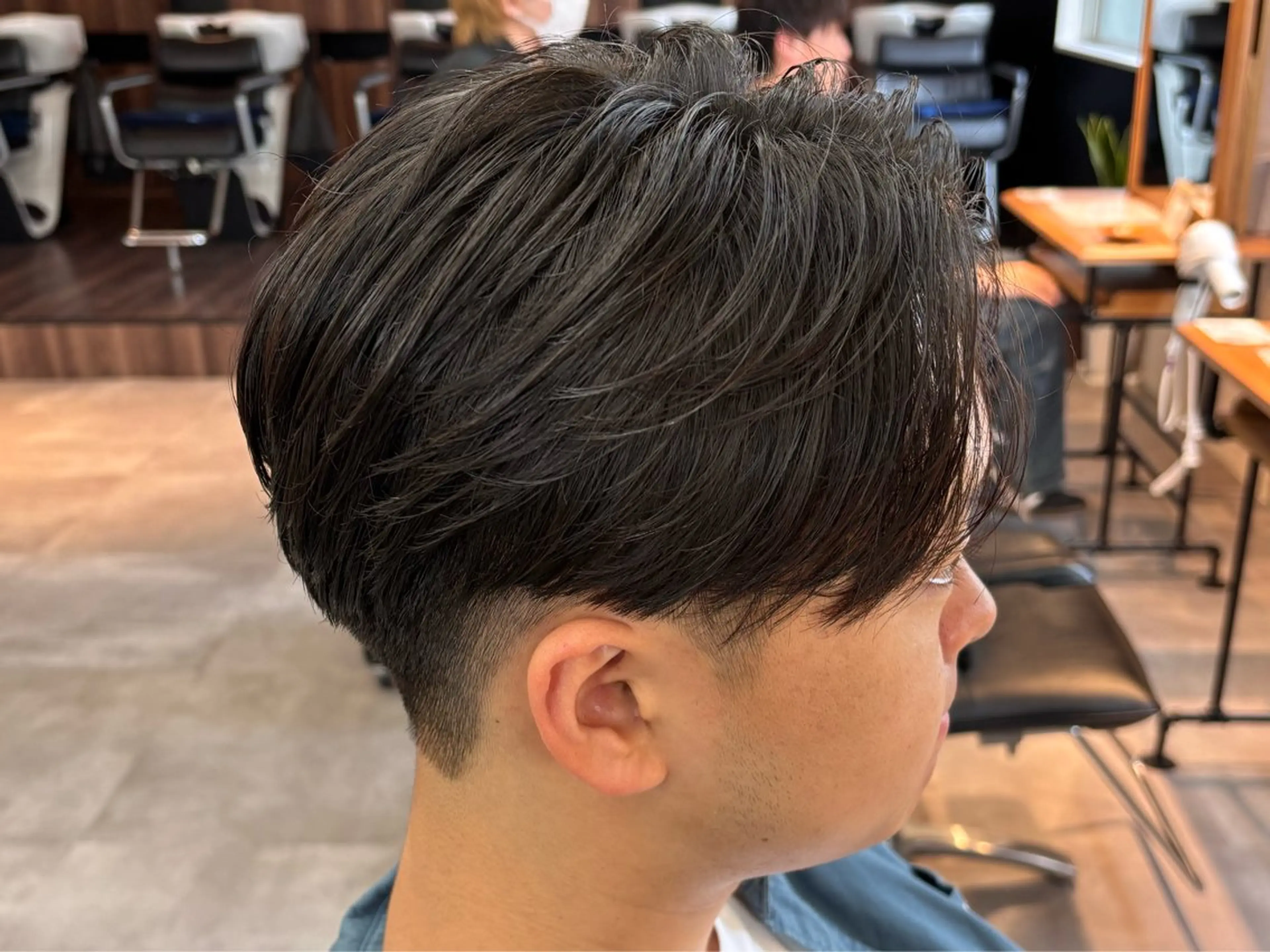 ショート メンズ センターパート メンズパーマ 刈り上げ カット メンズカット/パーマ /フェード🔥/森のヘアスタイル