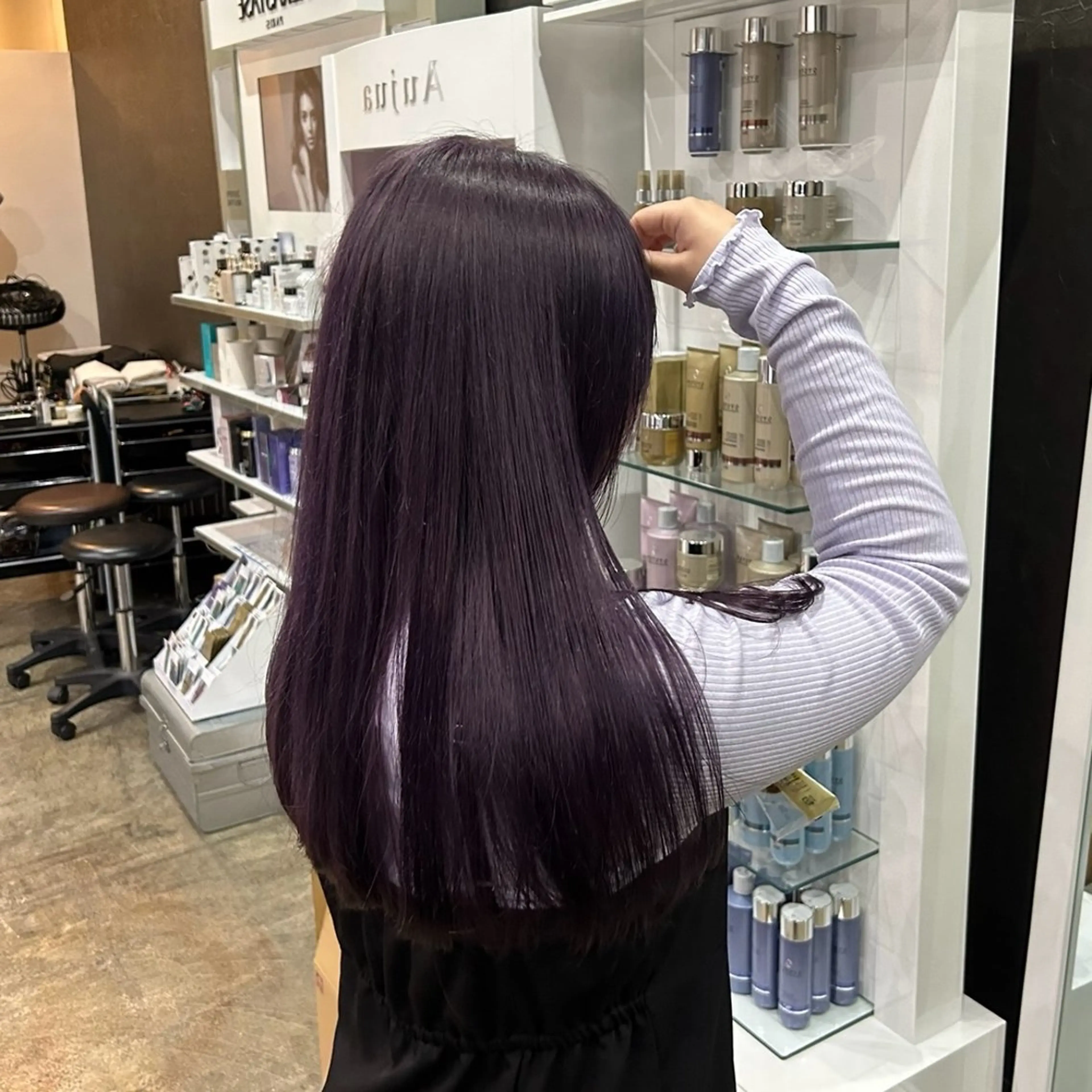 ロング カラー みゆ〈774〉 レディース限定のヘアスタイル