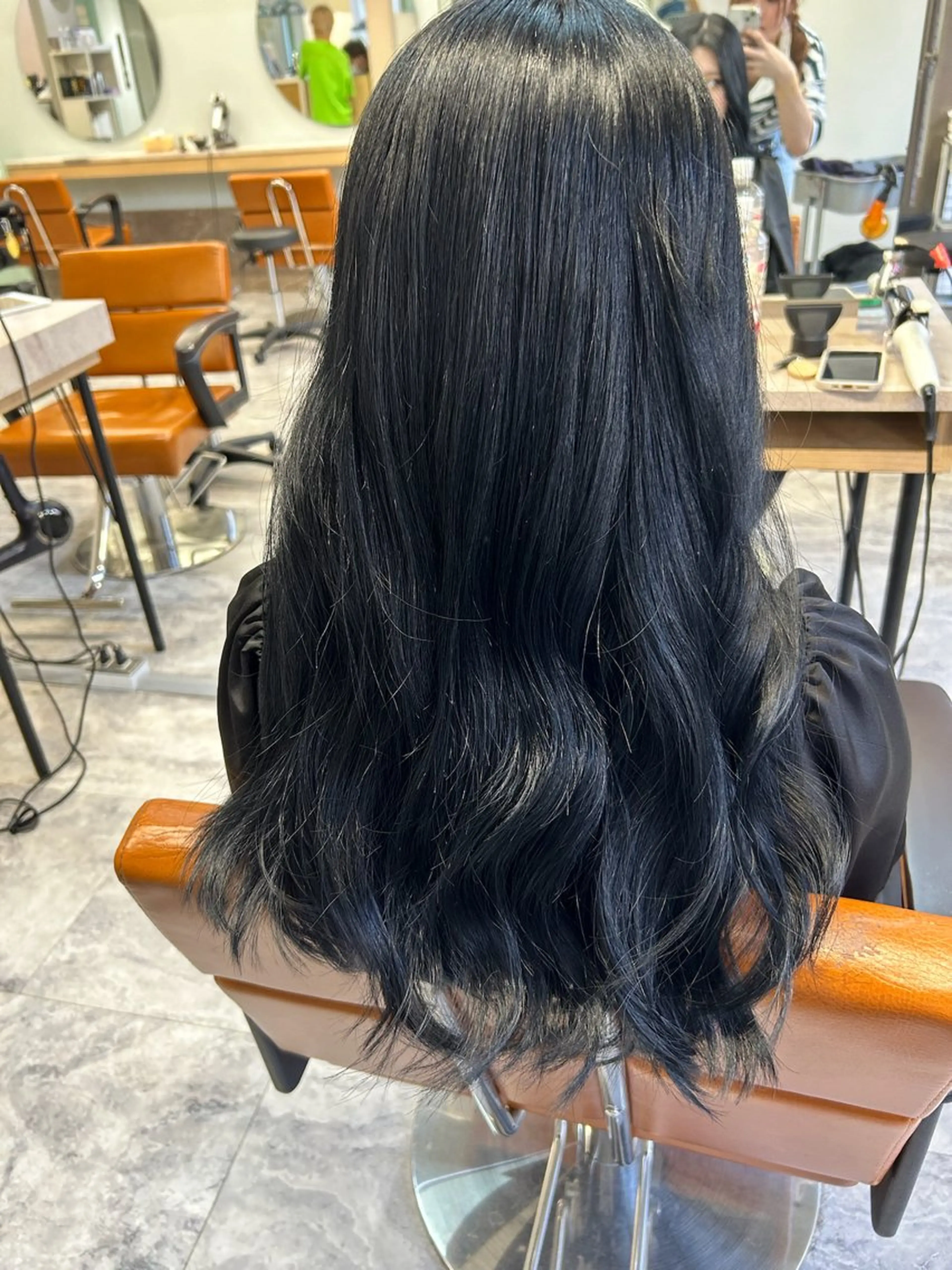 カラー 黒髪 ブルーカラー ブルーブラック カット ヘアカラー トリートメント HAZEL博多所属・ひかり HAZELのヘアスタイル