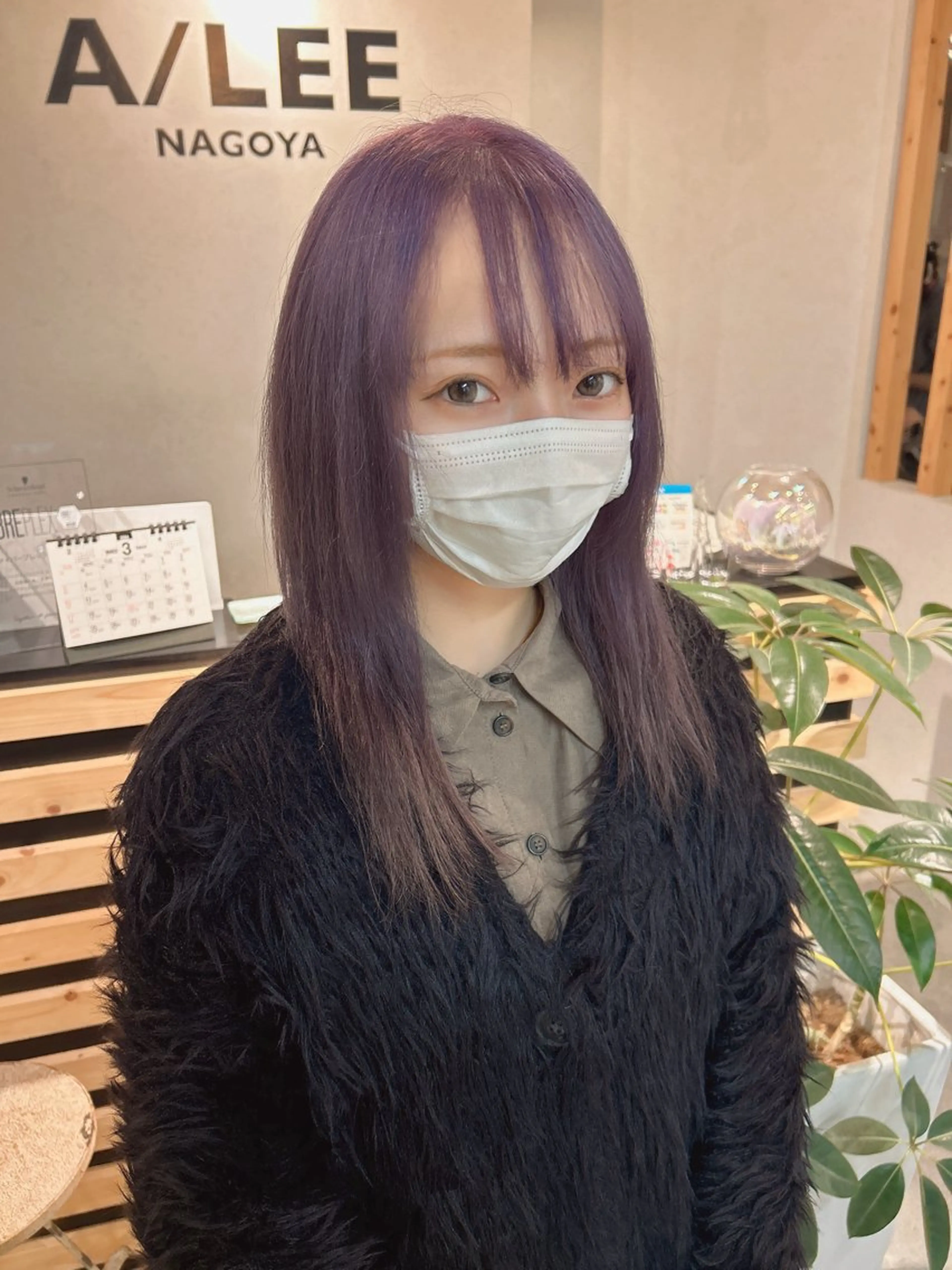 ミディアム カラー パープルカラー ヘアカラー トリートメント ウルフカット レイヤーカット上柿のヘアスタイル