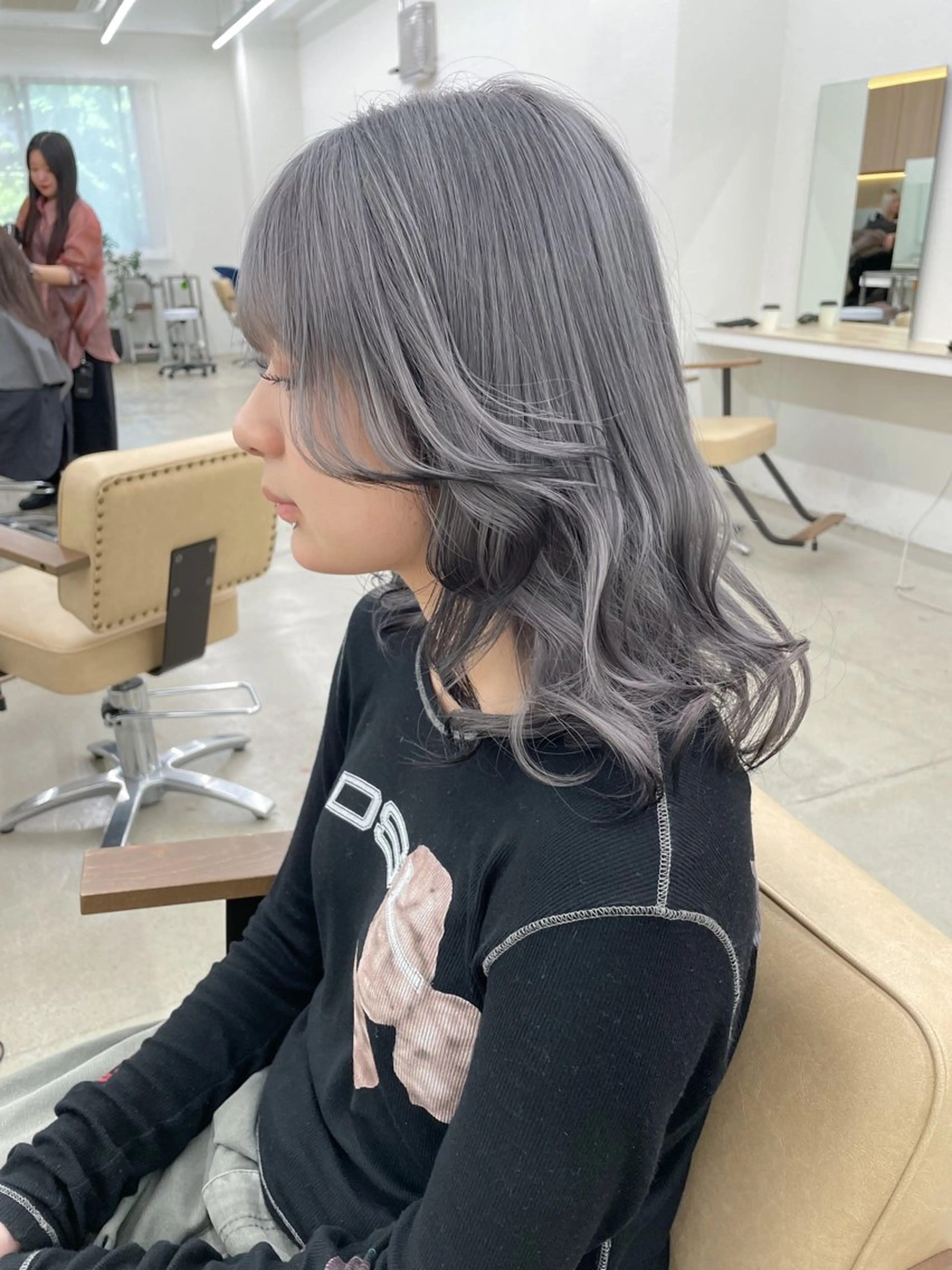 セミロング カラー 黒髪 ブリーチ ケアブリーチ デザインカラー グレージュ カット ヘアカラー トリートメント ハイトーン/レイヤー /ケアブリーチ石川治のヘアスタイル