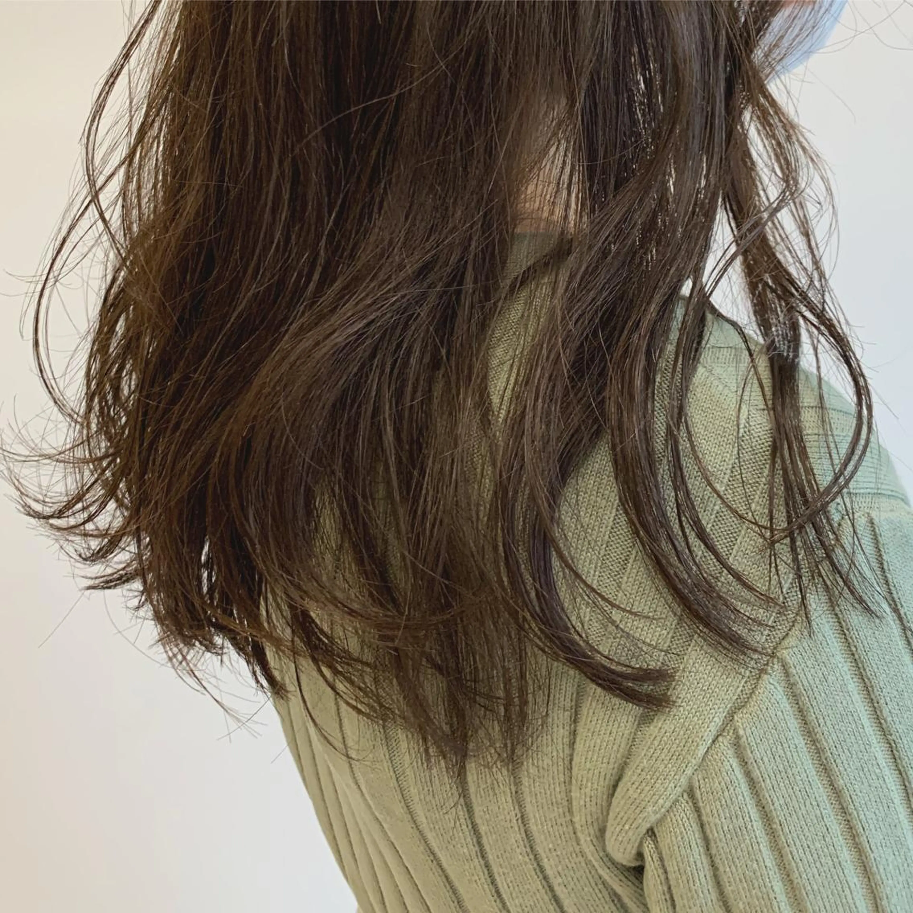 セミロング 鈴木 まりやのヘアスタイル