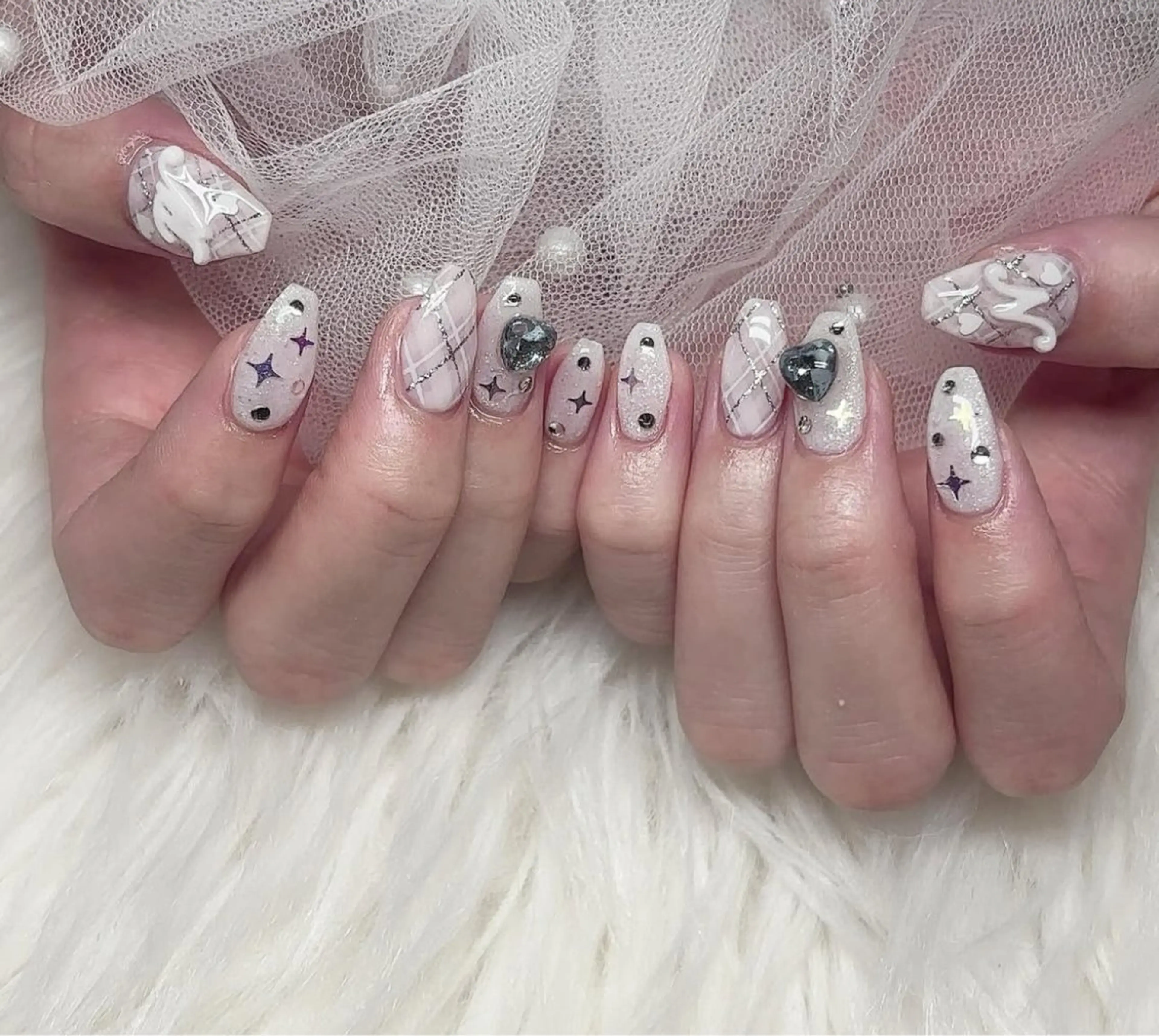 ネイル アートネイル フレンチネイル ジェルネイル キラキラネイル ニュアンスネイル ハンドネイル Ryu Nail NekoChanのネイルデザイン