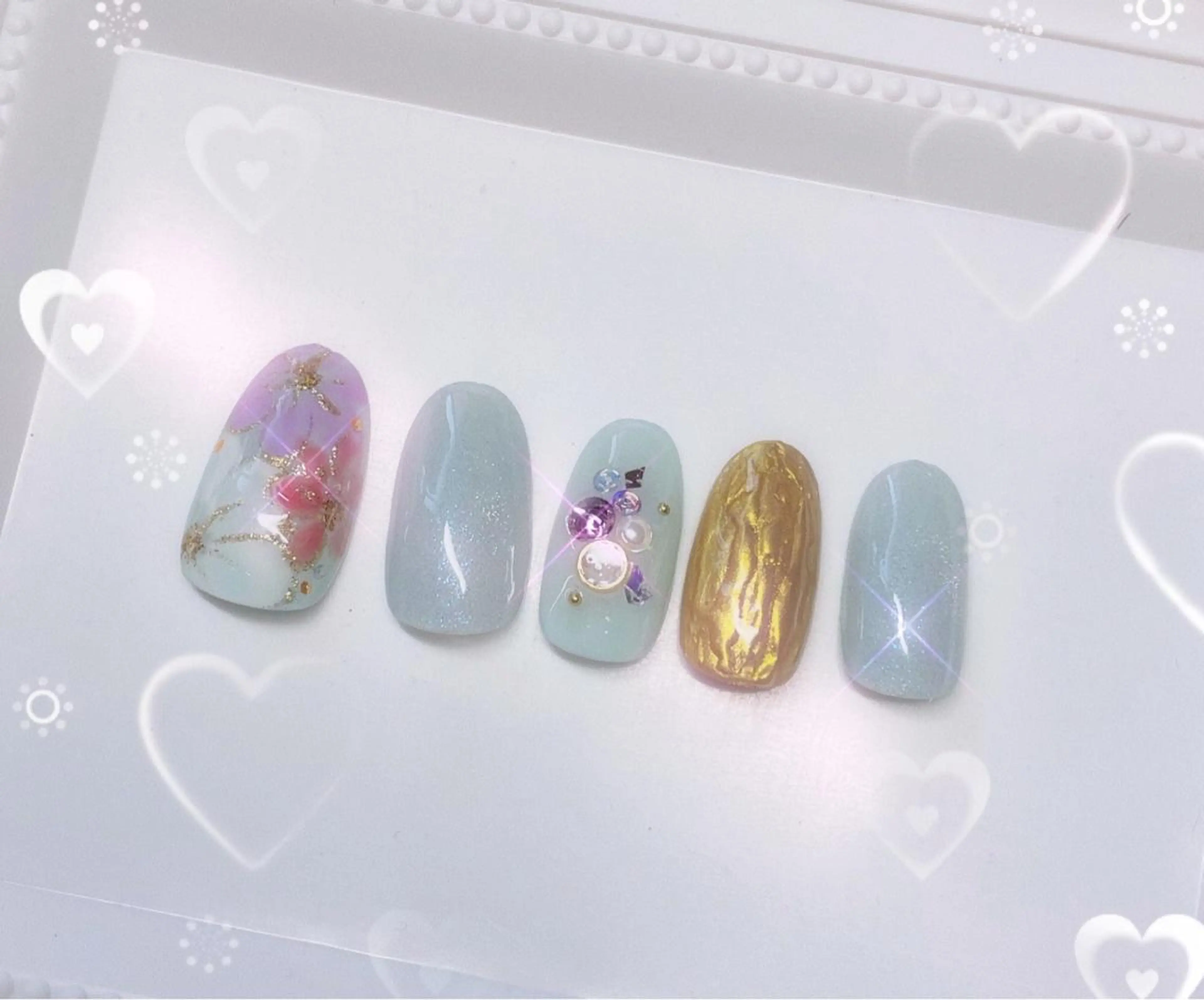 ネイル 成人式 フラワーネイル ゴールド マグネットネイル ミラーネイル mina Nailのネイルデザイン