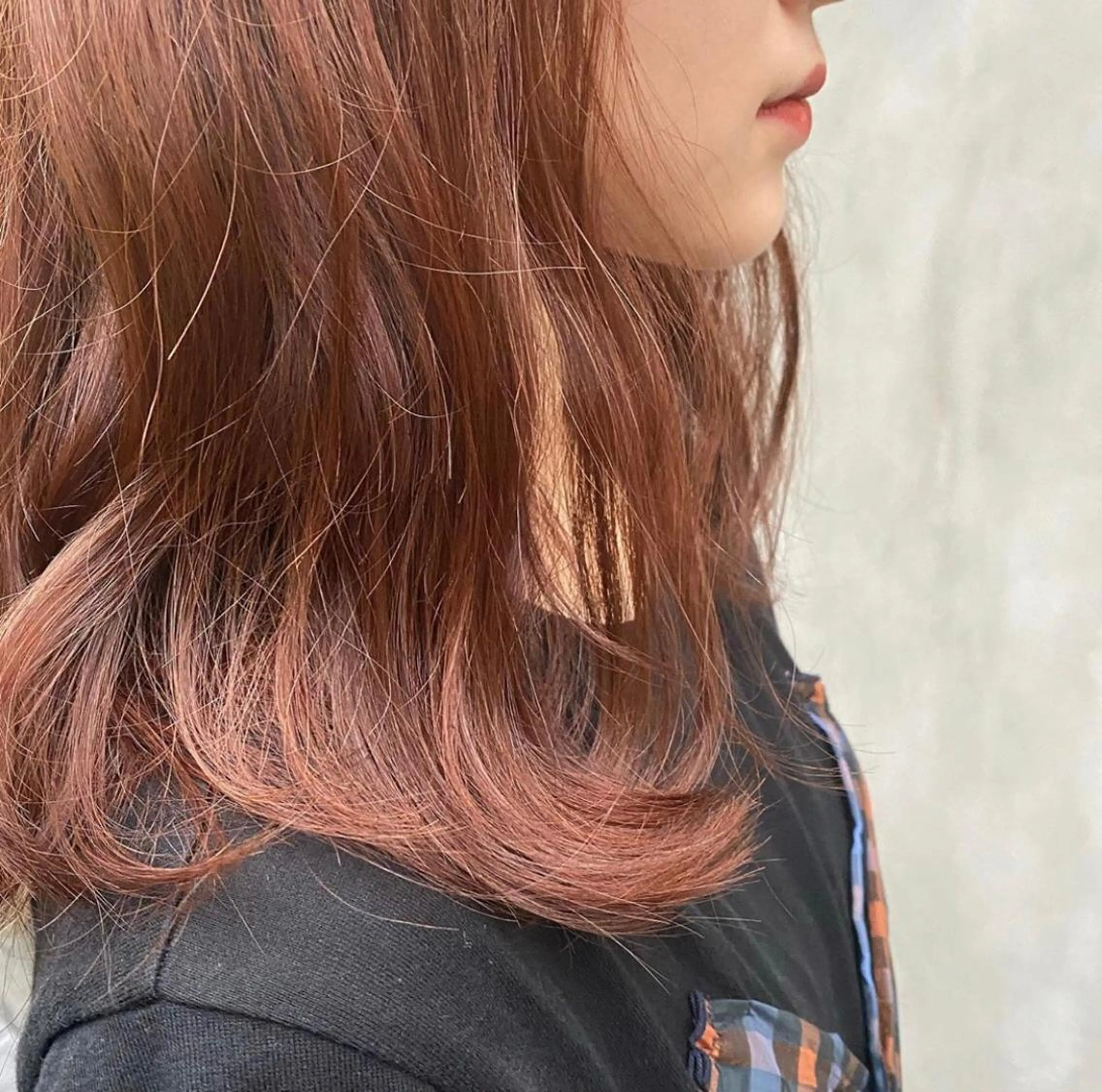 セミロング カラー パーマ ヘアアレンジ メンズ キッズ ネイル マツエク・マツパ オレンジ カラーマツエク オレンジ インナーカラー/ KANAのヘアスタイル