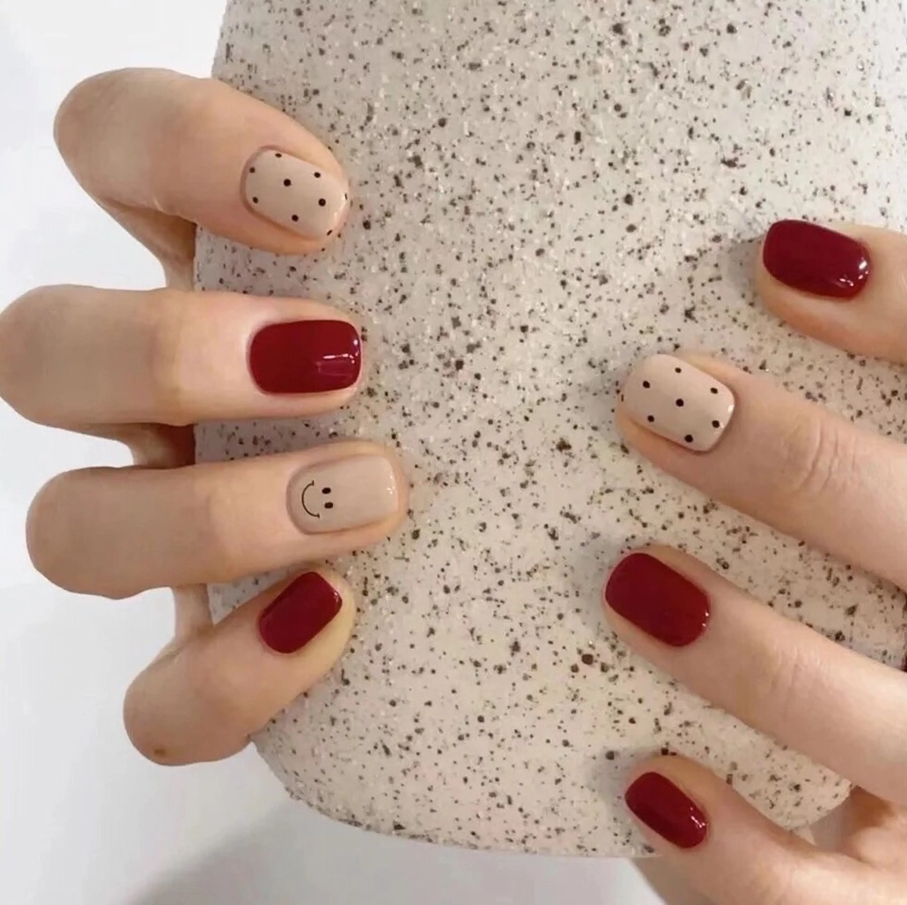 ネイル ハンドネイル MoonNail ユリ🌸のネイルデザイン