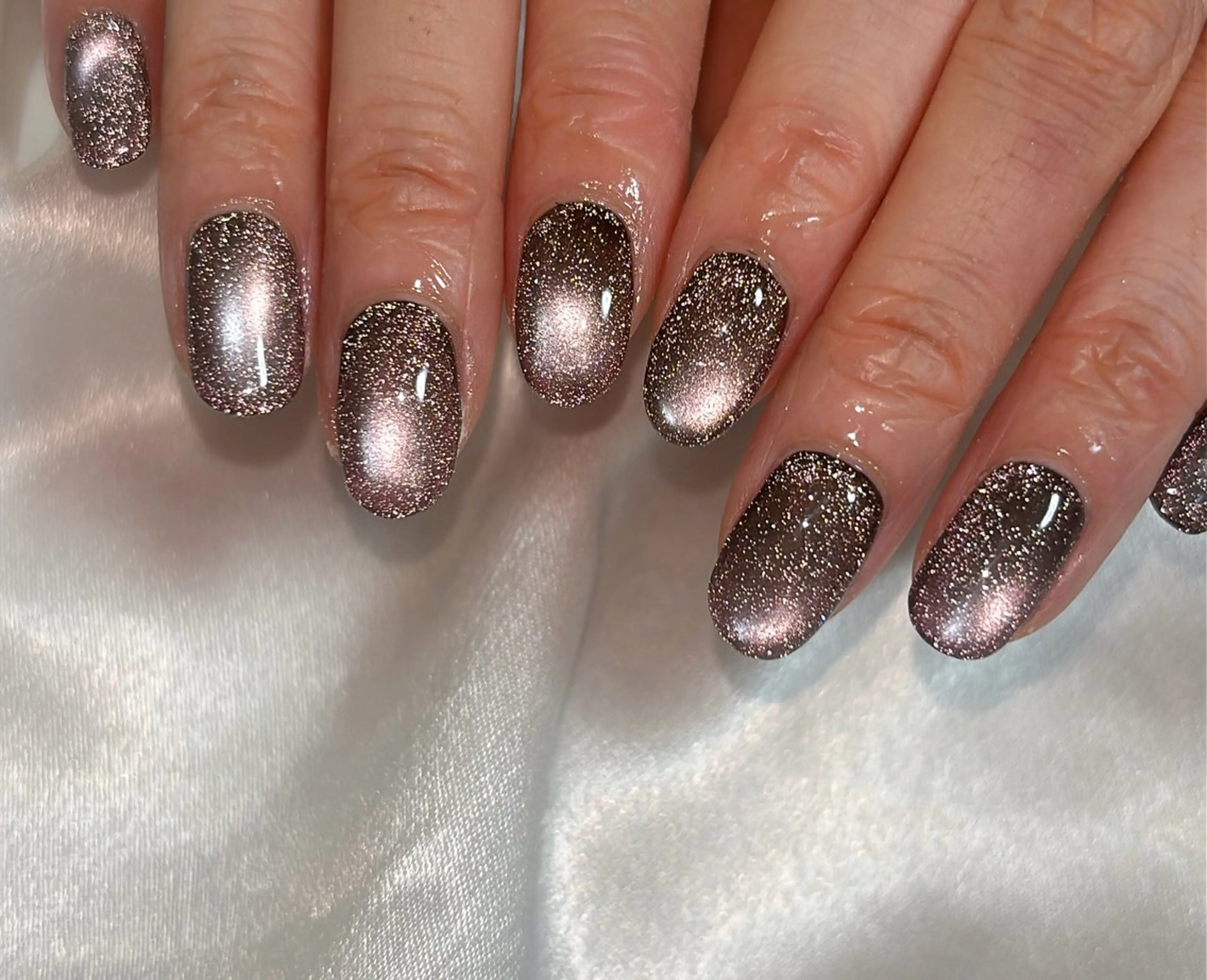 ネイル オーロラネイル 桜ネイル フラッシュネイル フラッシュマグ フラワーネイル ハンドネイル kikinail 溝の口のネイルデザイン