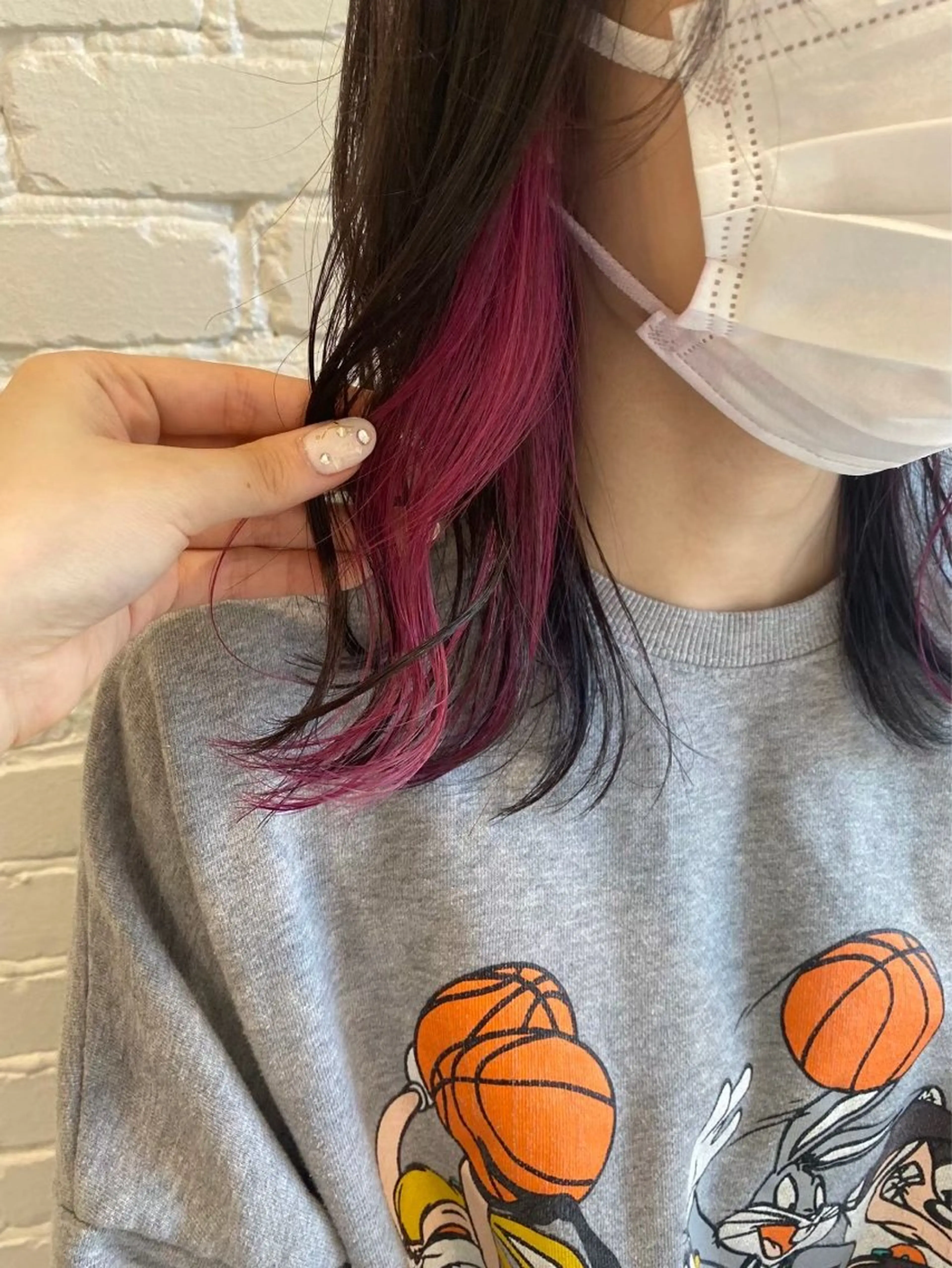 カラー イヤリングカラー 💫レイヤーカット 💫ブリーチ💫サキのヘアスタイル