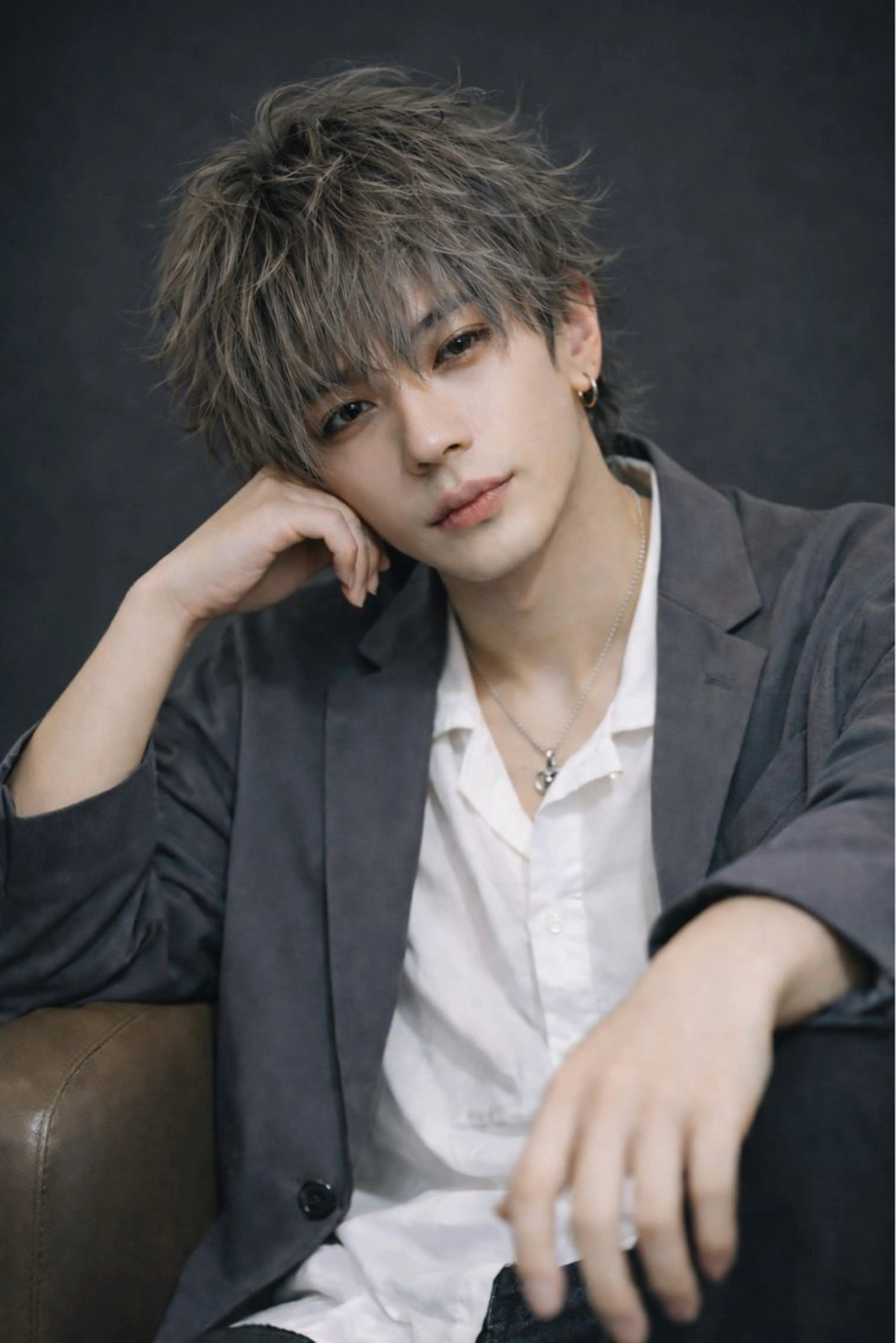 ショート カラー ヘアアレンジ メンズ マッシュ グレージュ カット ヘアカラー メンズNo.1美容師 Coshoのヘアスタイル