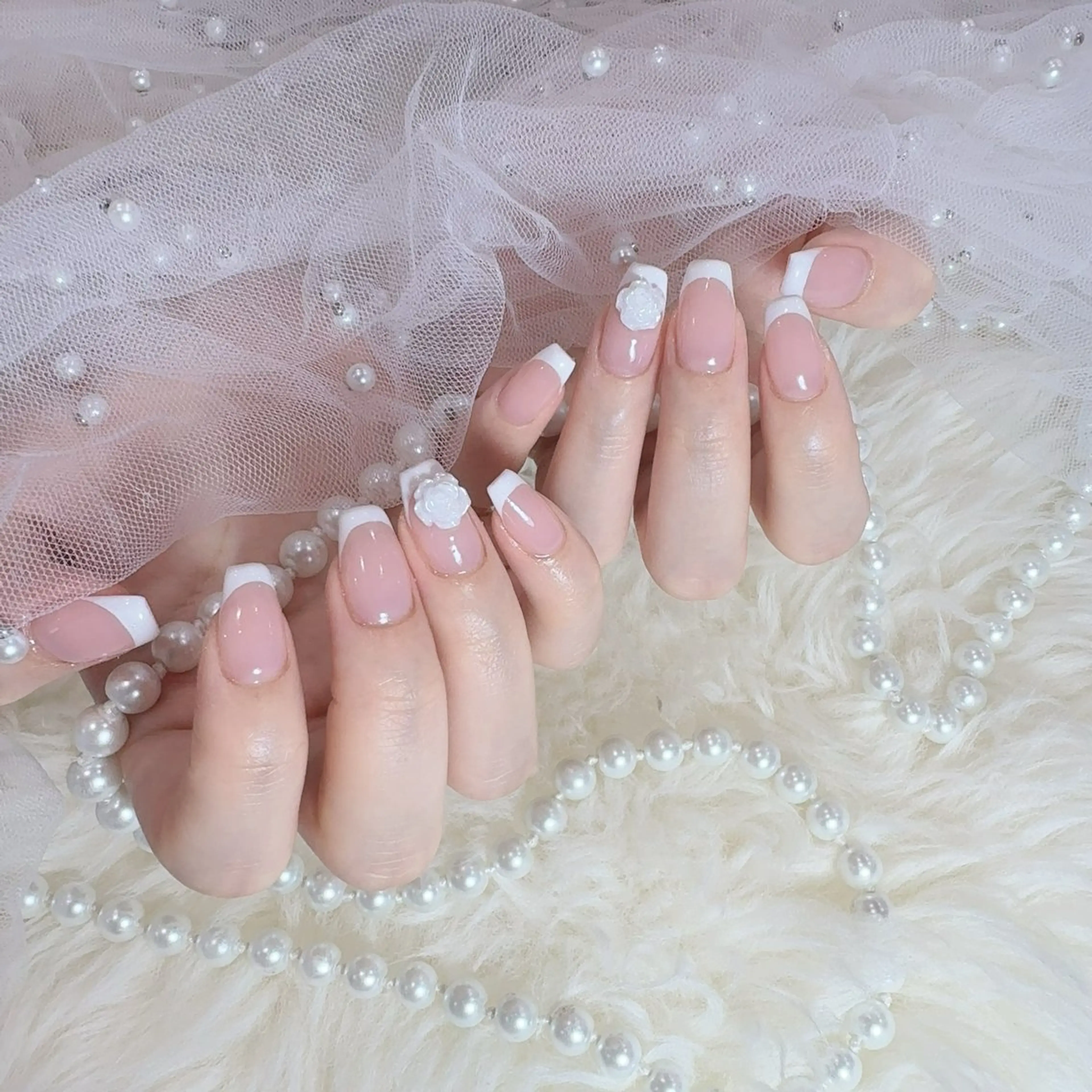 ネイル アートネイル フラッシュネイル フレンチネイル ジェルネイル ガラスフレンチ You&Me Yukiのネイルデザイン