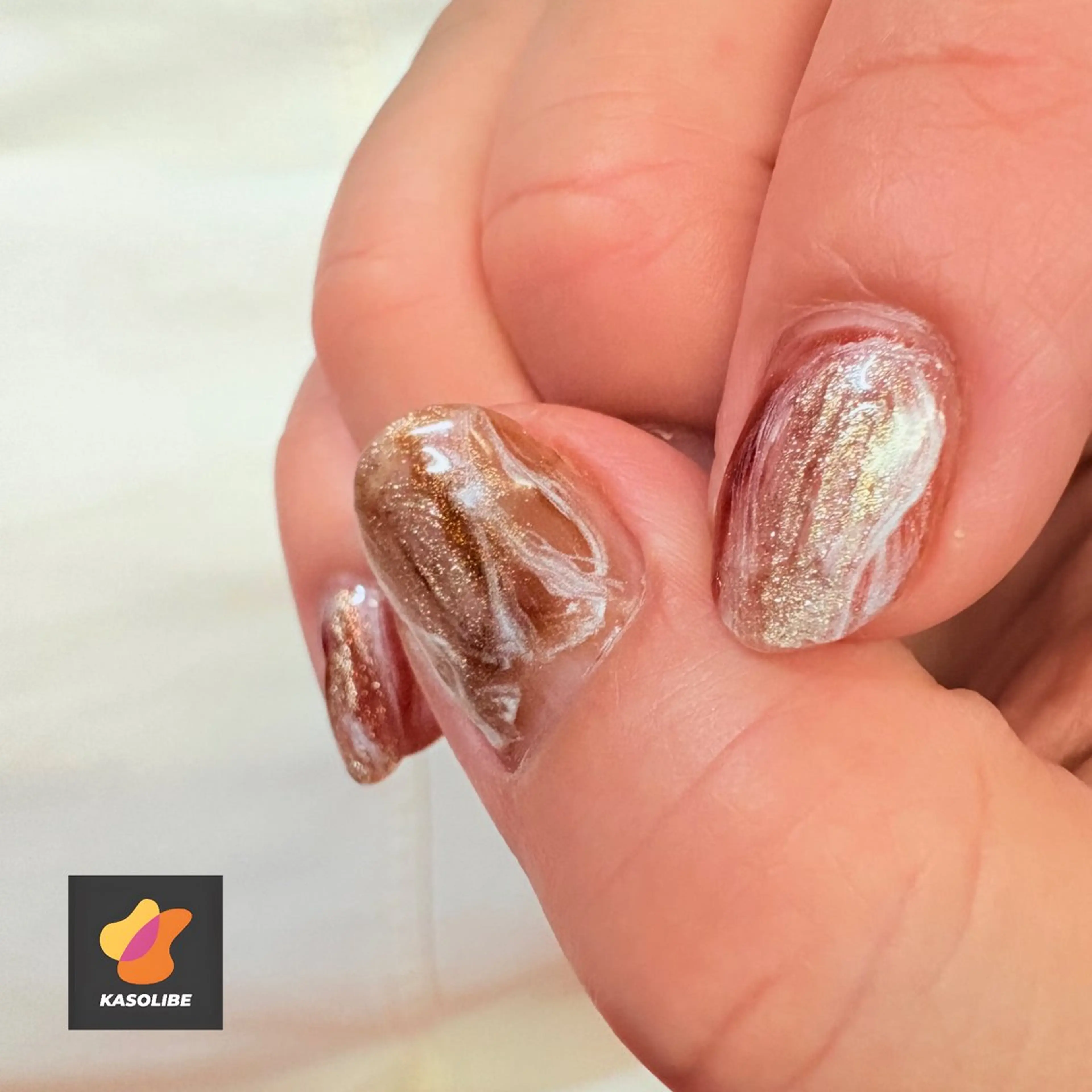 ネイル ミラーネイル ニュアンスネイル ハンドネイル kasolibe【カソリベ】所属・kasolibe 【カソリベ】のネイルデザイン