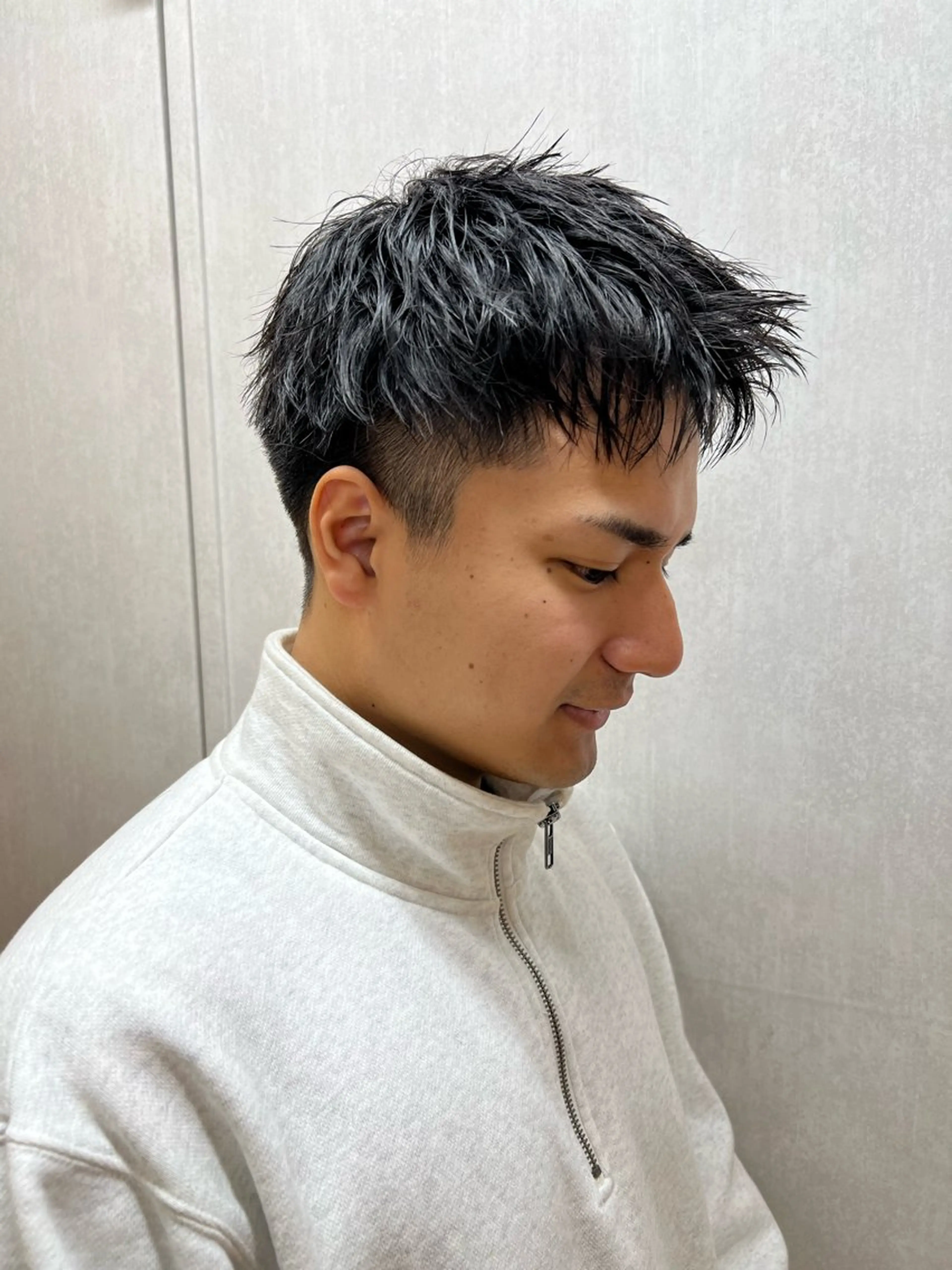 ショート パーマ メンズ アップバング ショートヘア メンズカット曲がる 縮毛矯正佐々木タクマのヘアスタイル