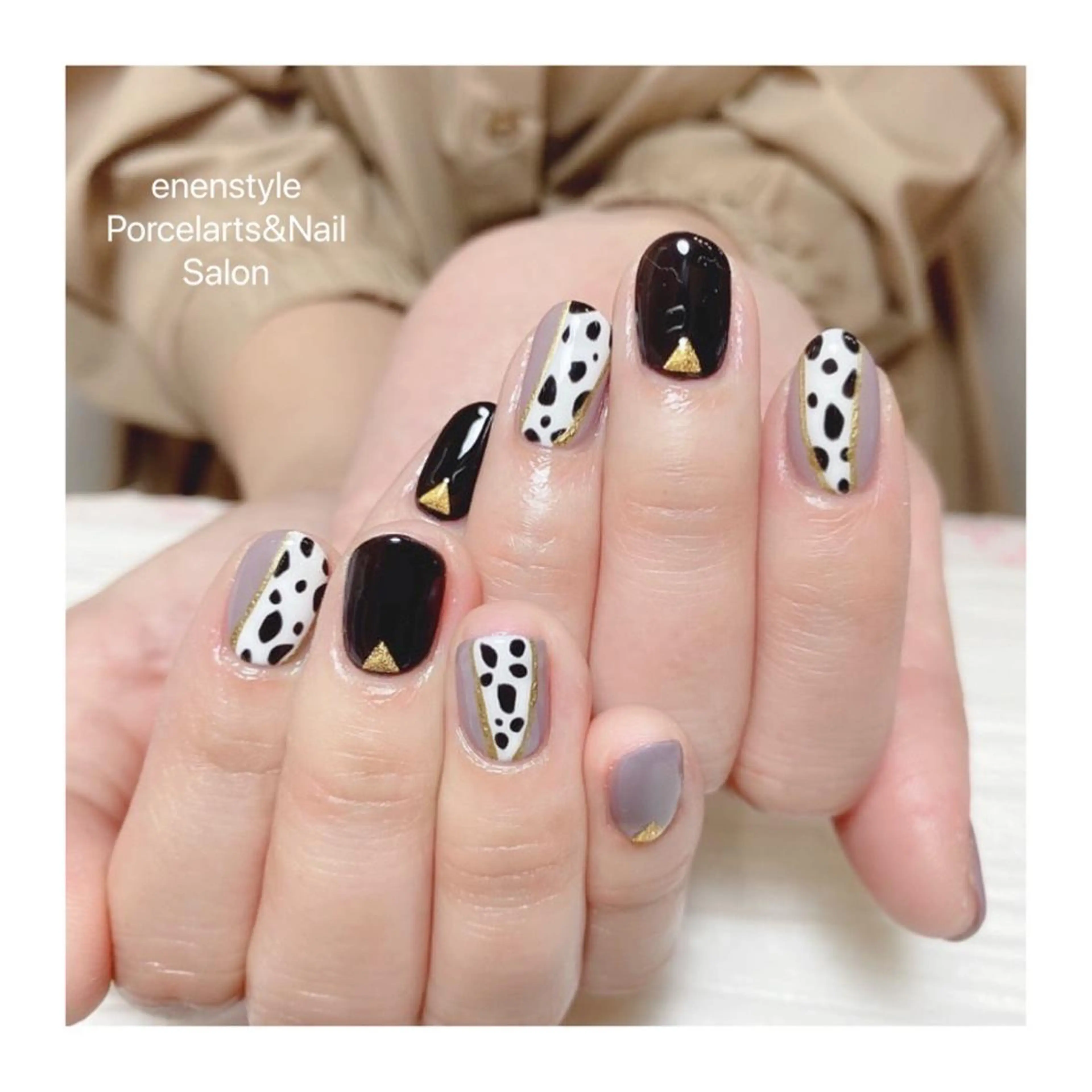 ミディアム カラー ネイル 👑enen style👑のネイルデザイン