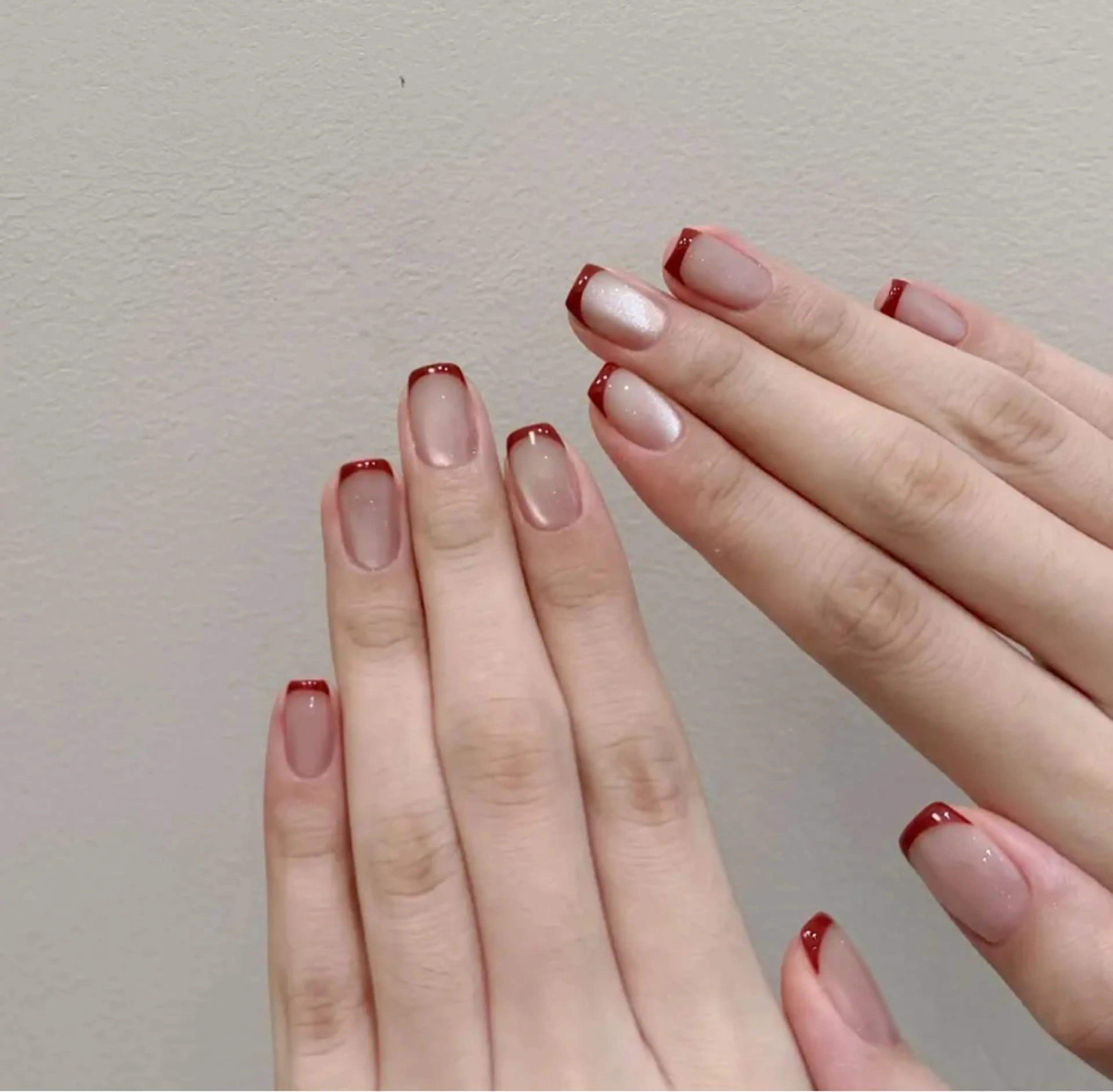 当店大人気のマグネット&フレンチデザインネイルの写真