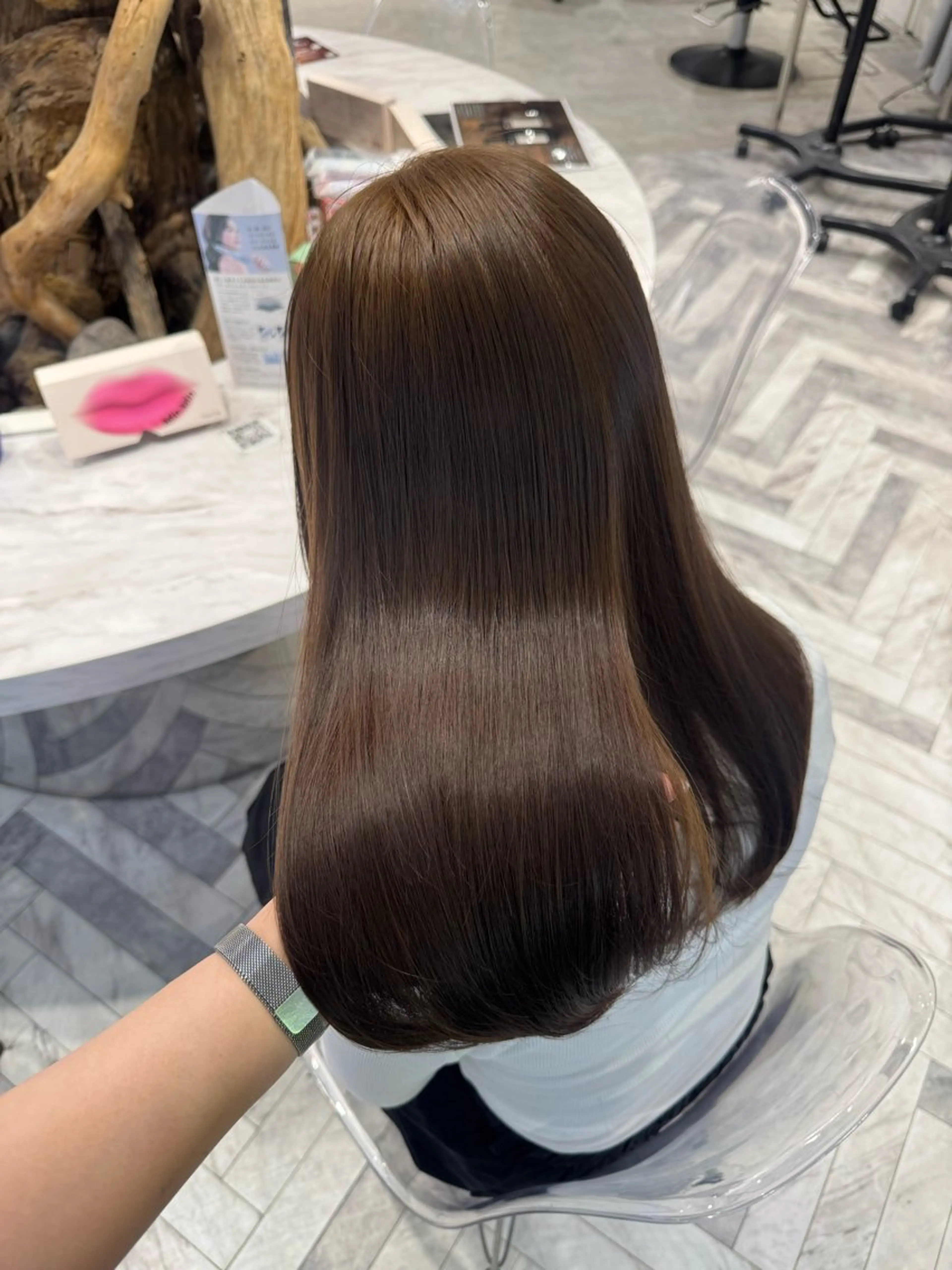 セミロング ヘアカラー 小原 有桜のヘアスタイル