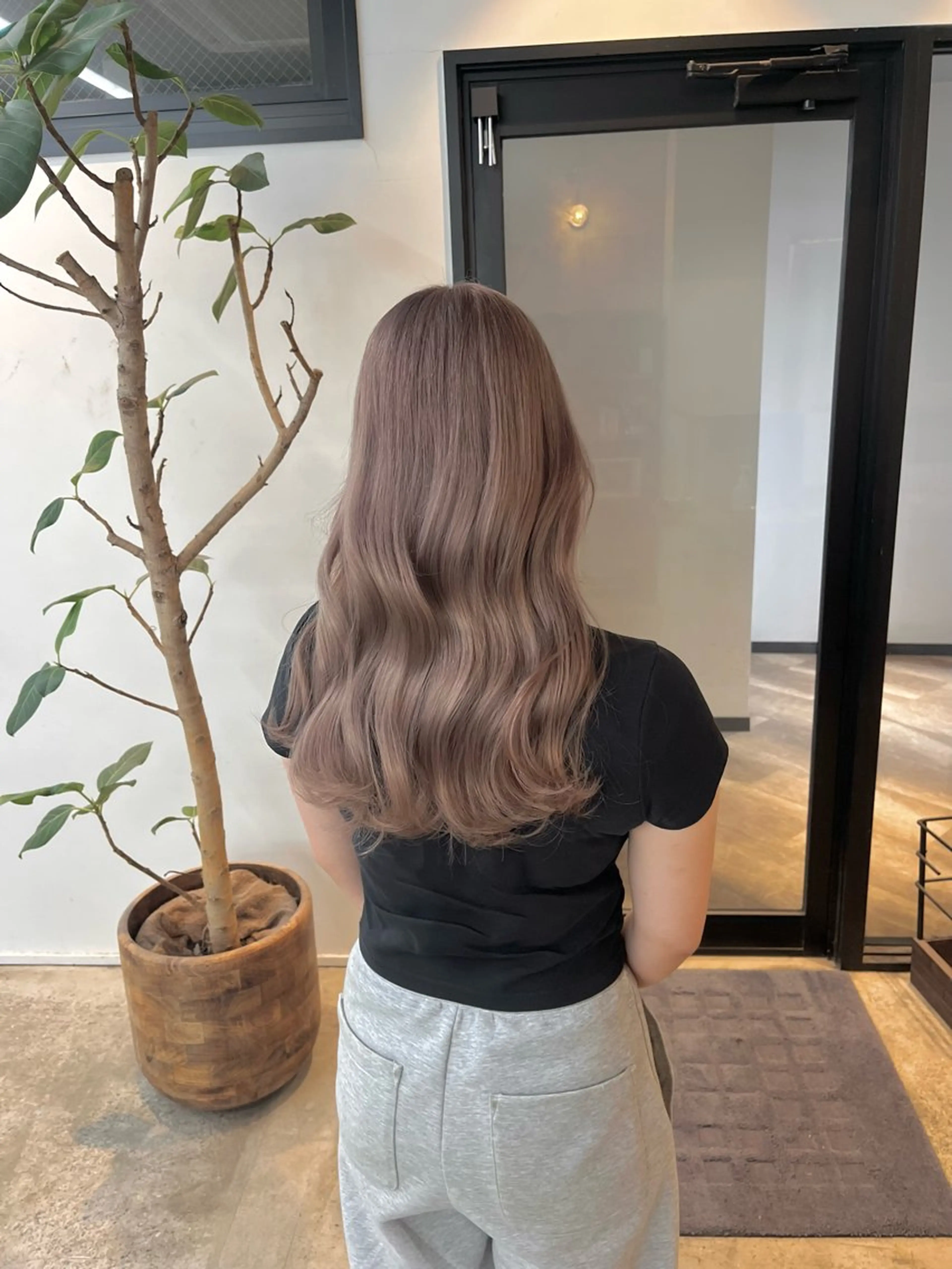 セミロング カラー ヘアカラー ハイトーンカラ ー/小川のヘアスタイル