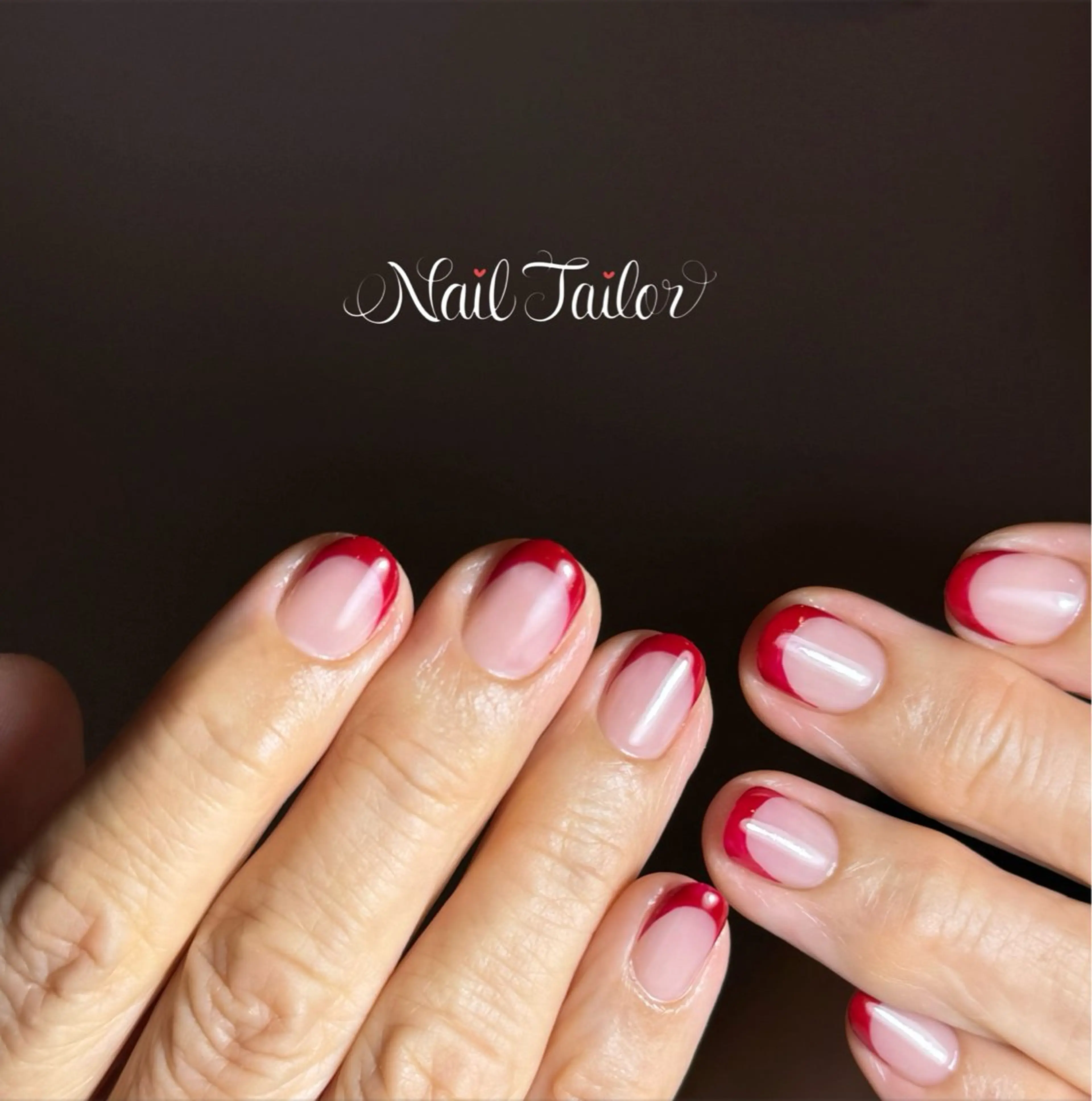 ネイル フレンチネイル 赤色 ショートネイル シンプルネイル ハンドネイル NailTailor ネイルテイラーのネイルデザイン