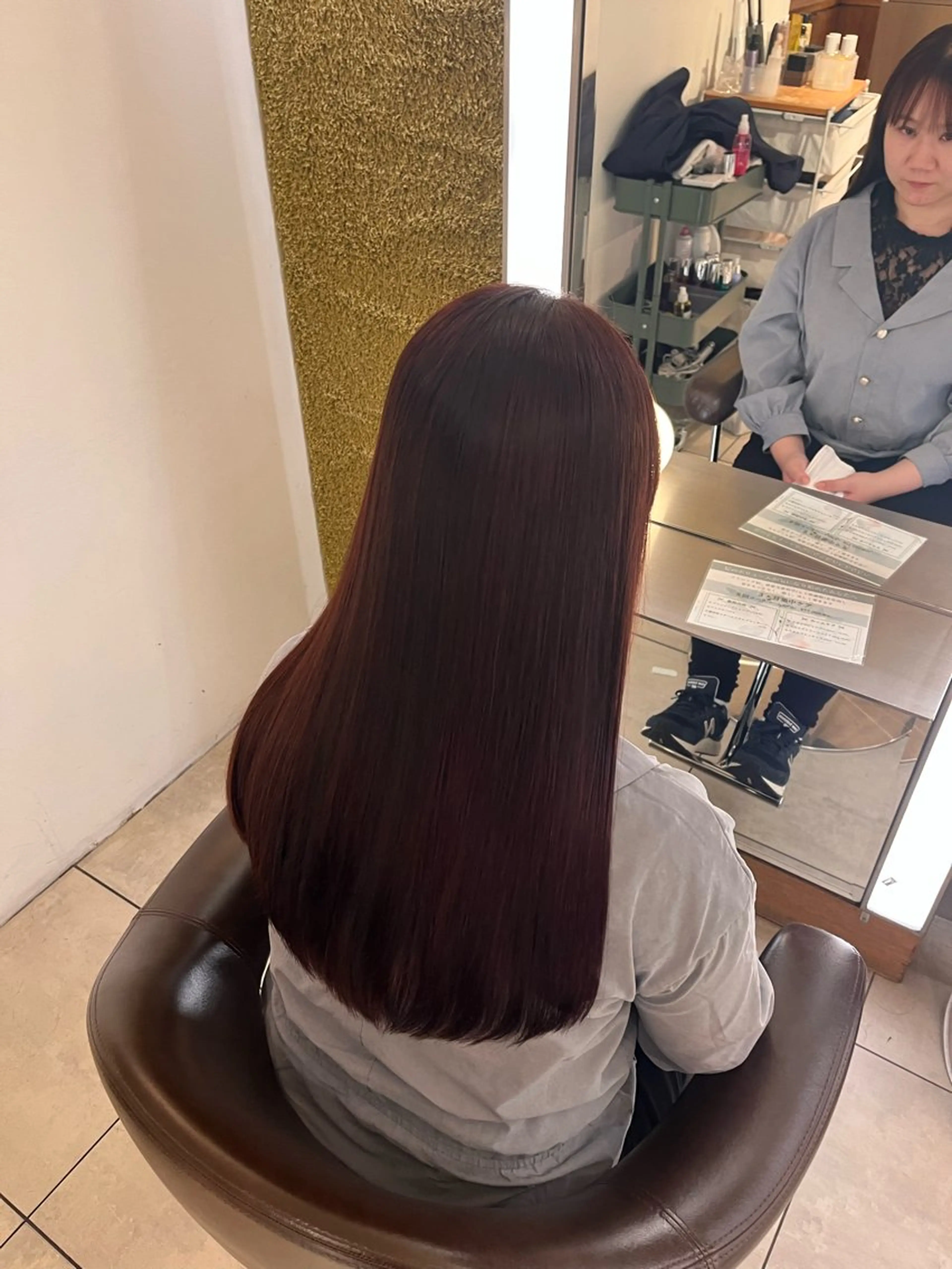 ロング カラー ブリーチ ブラウンカラー ブリーチなしカラー ピンクカラー ピンクブラウン ヘアカラー 顔周りカット/ 透明感カラー/ユナのヘアスタイル