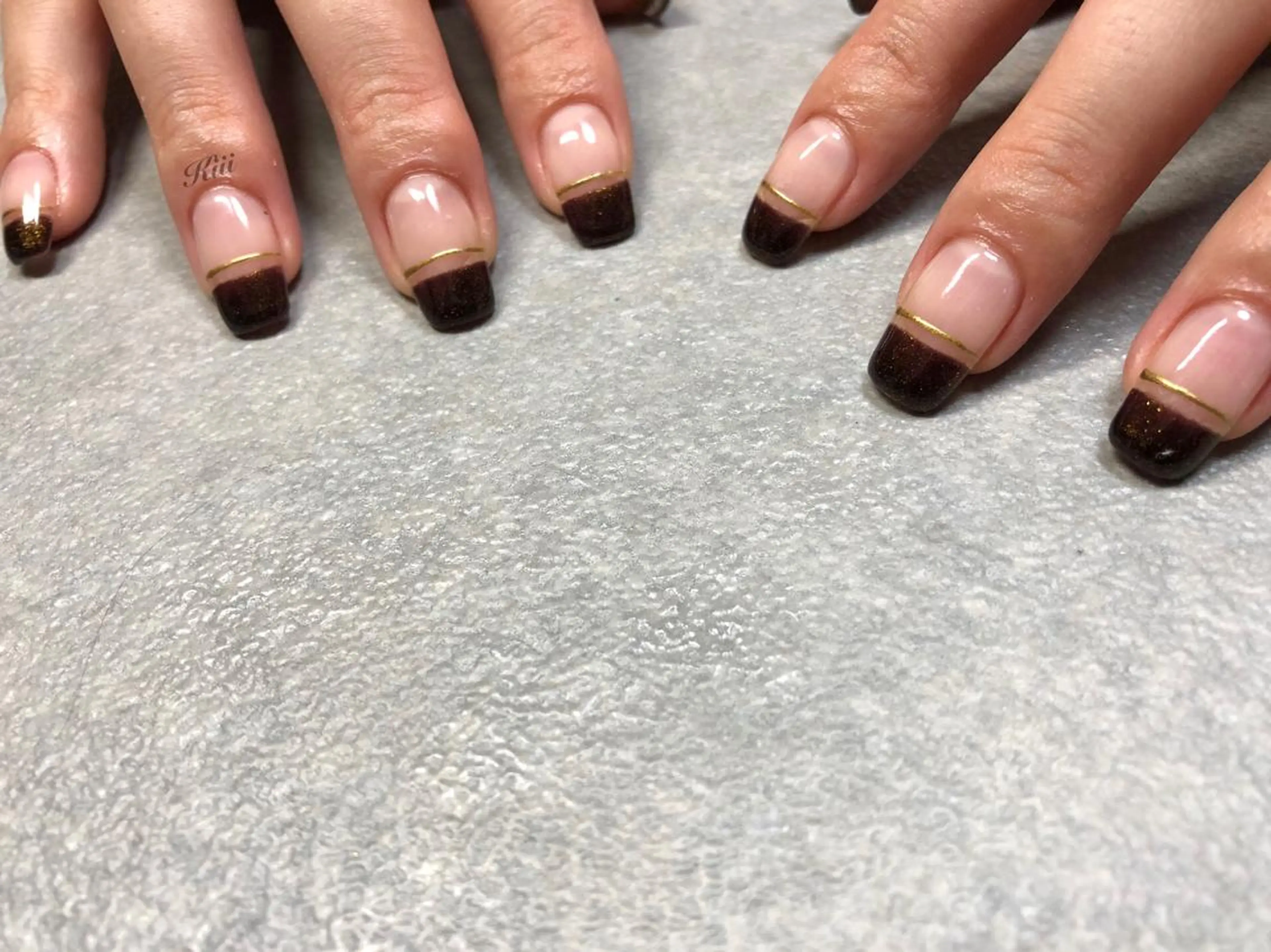 ネイル ブラウン kiii.__ ✴︎*のネイルデザイン