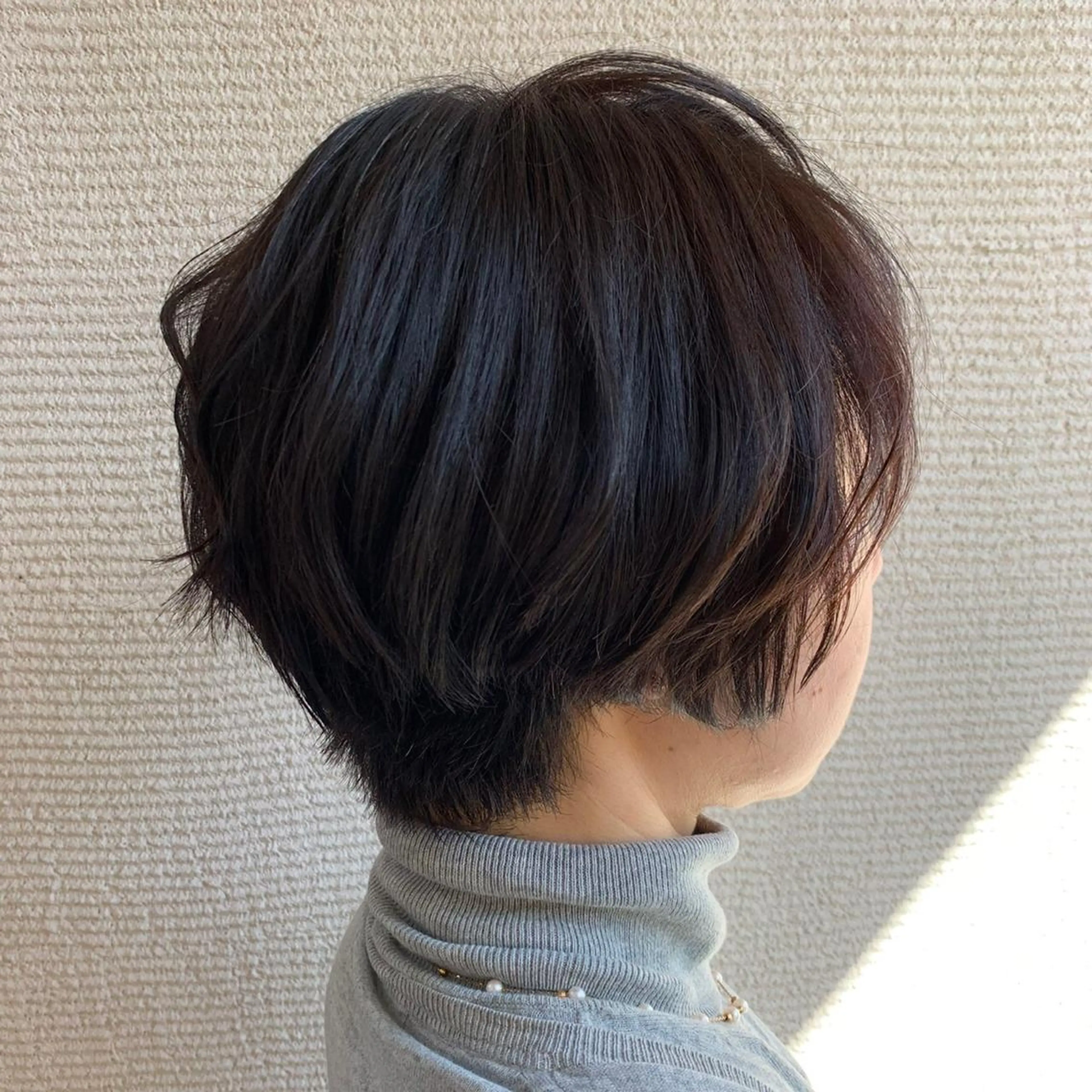 ショート カラー 庭山 理沙のヘアスタイル