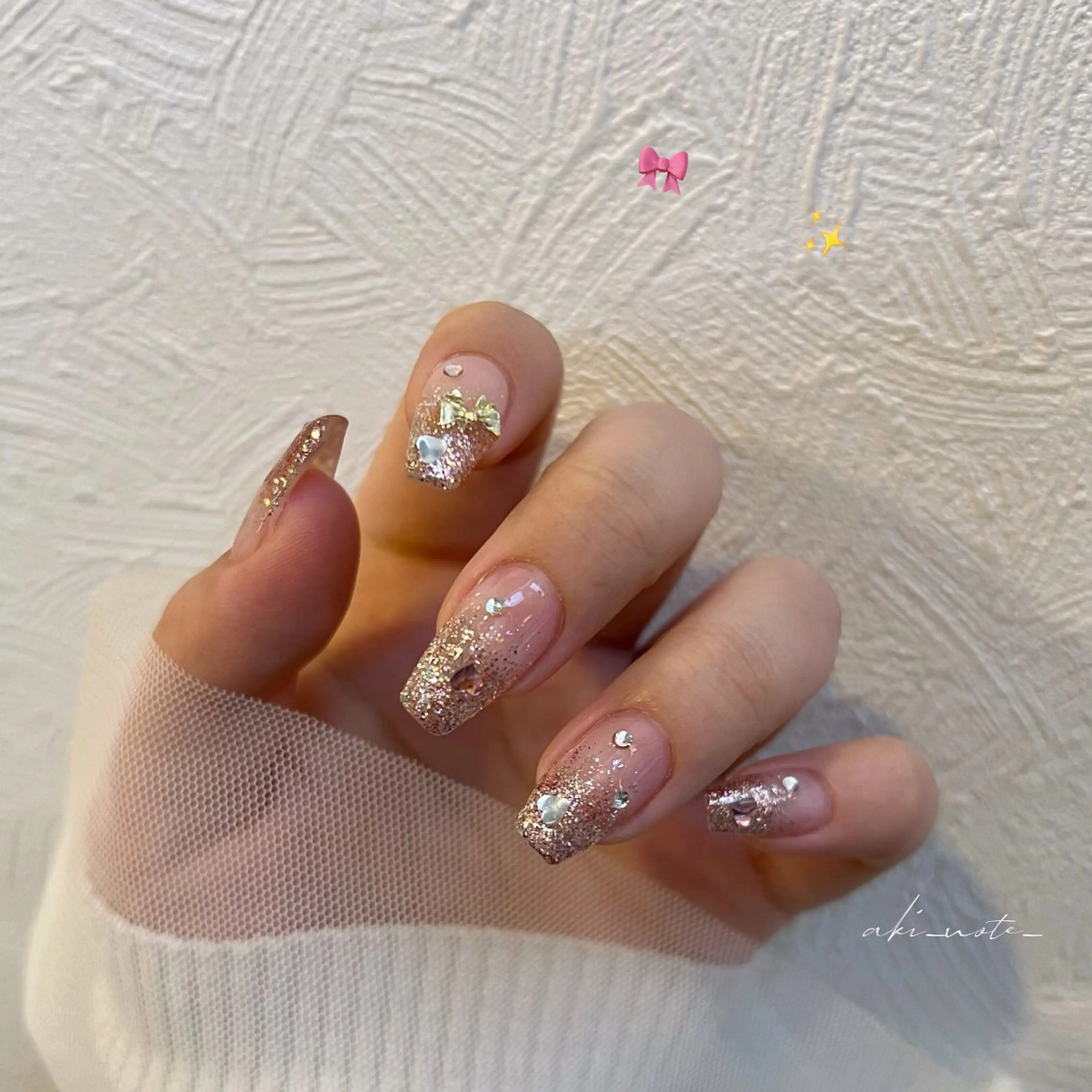 ネイル グラデーション ラメ(グリッター) リボン ハンドネイル フットネイル GRANDE大須 栄/店長 aki🌙のネイルデザイン