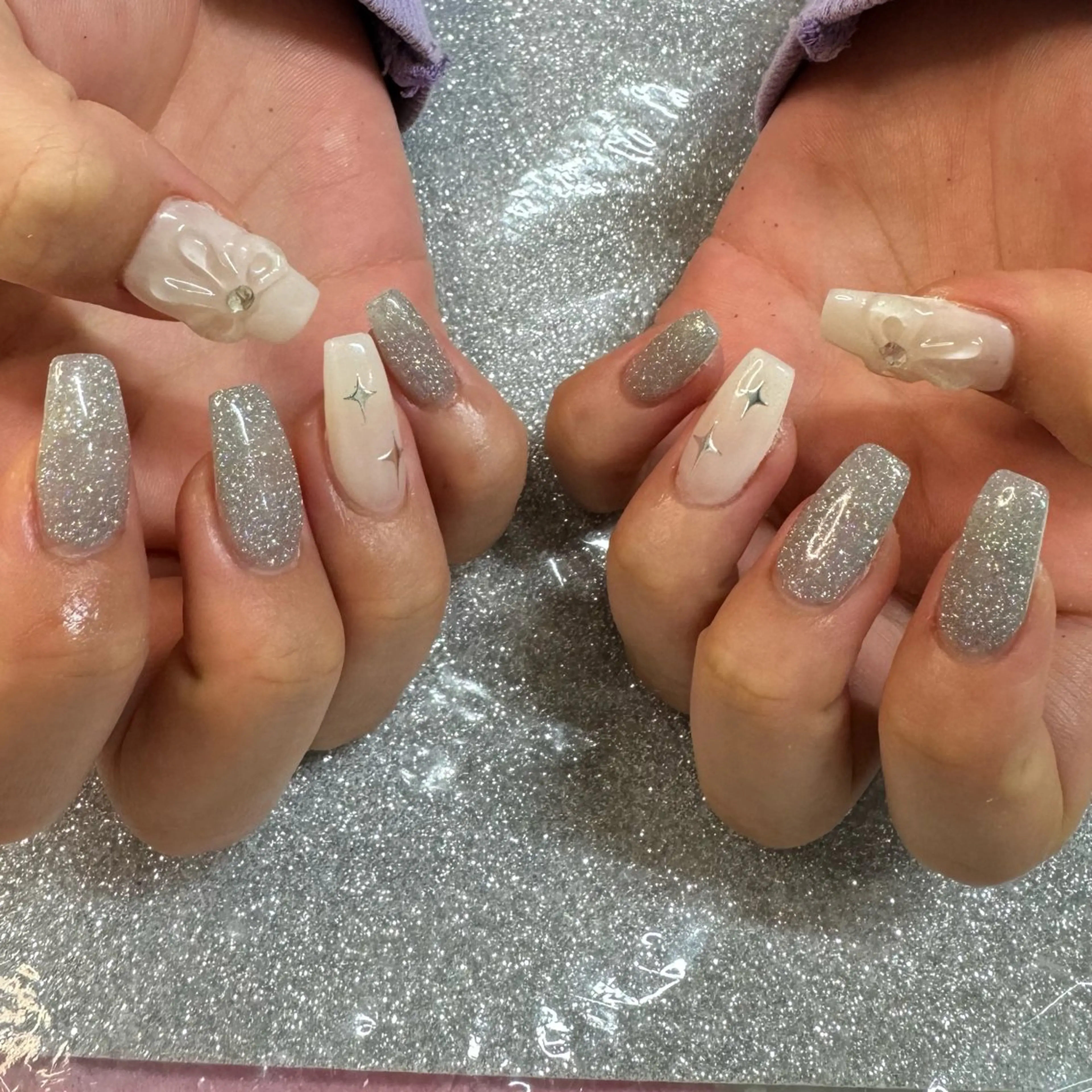 ネイル ハンドネイル VIERU 🌈🎀💖のネイルデザイン