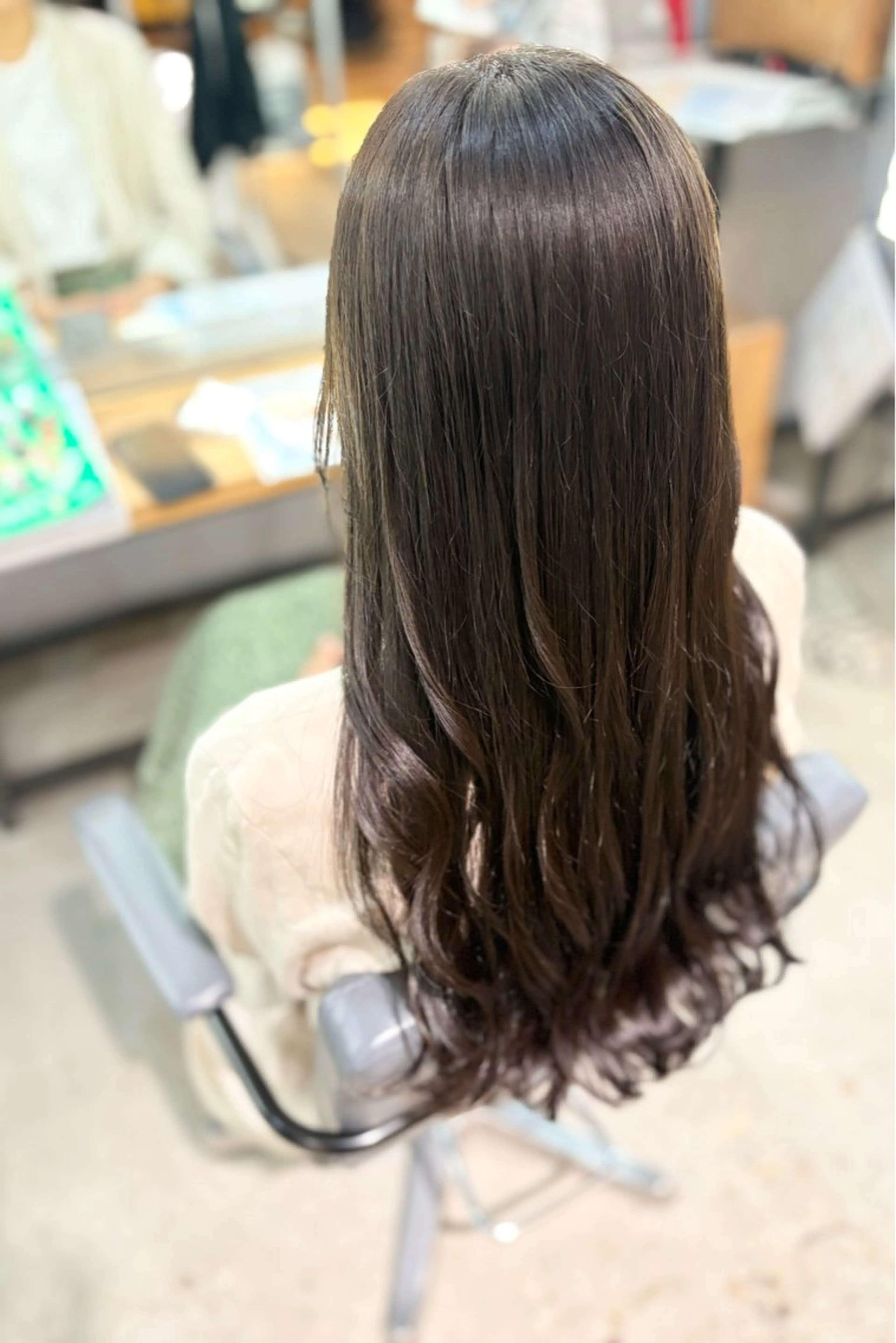 ロング カラー 菊地 紗矢のヘアスタイル