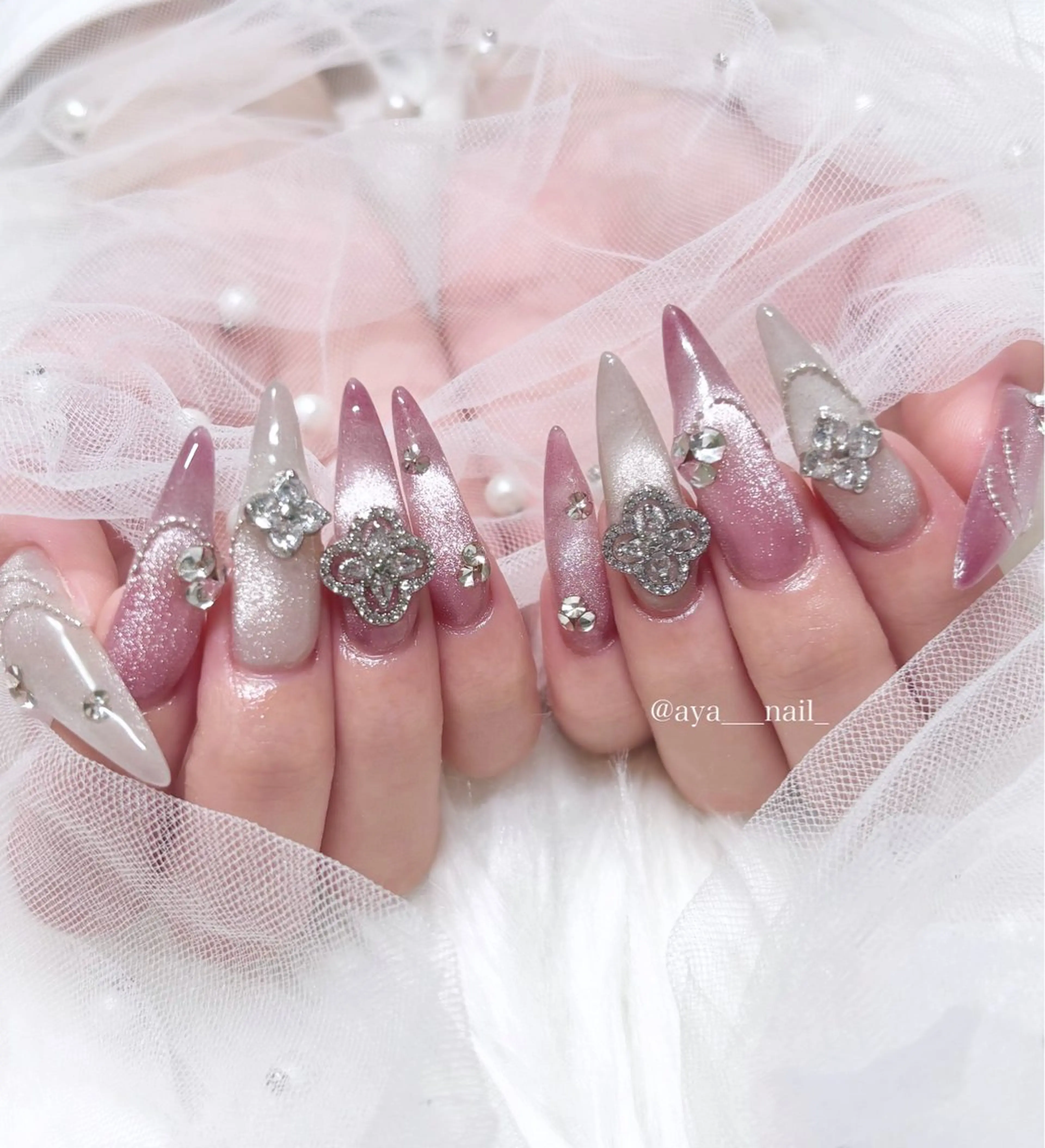 ネイル Roi〈ロワ〉 ayanaのネイルデザイン