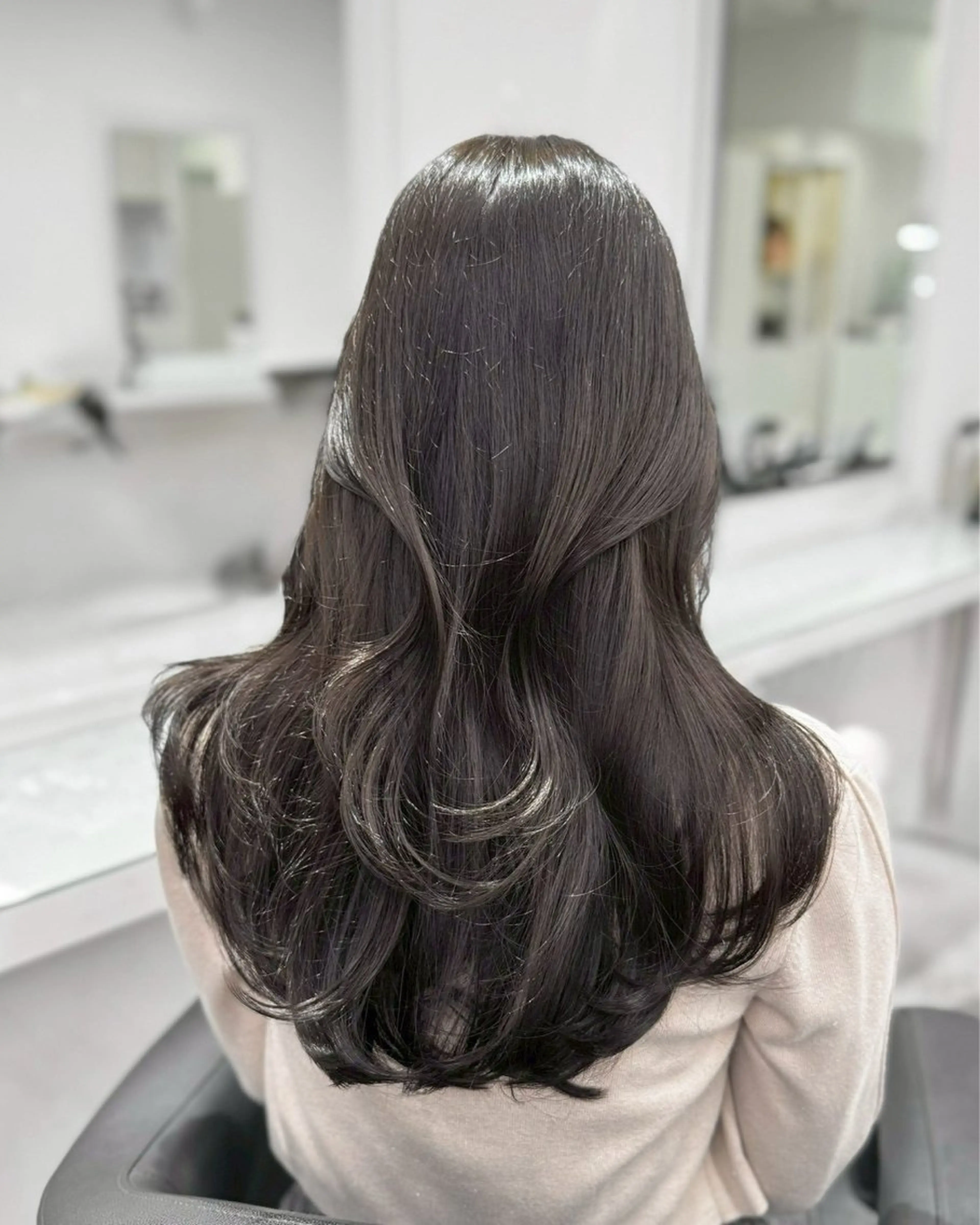 ロング カット ヘアカラー トリートメント ヘッドスパ レイヤー×透明感 Tatsuya💫のヘアスタイル