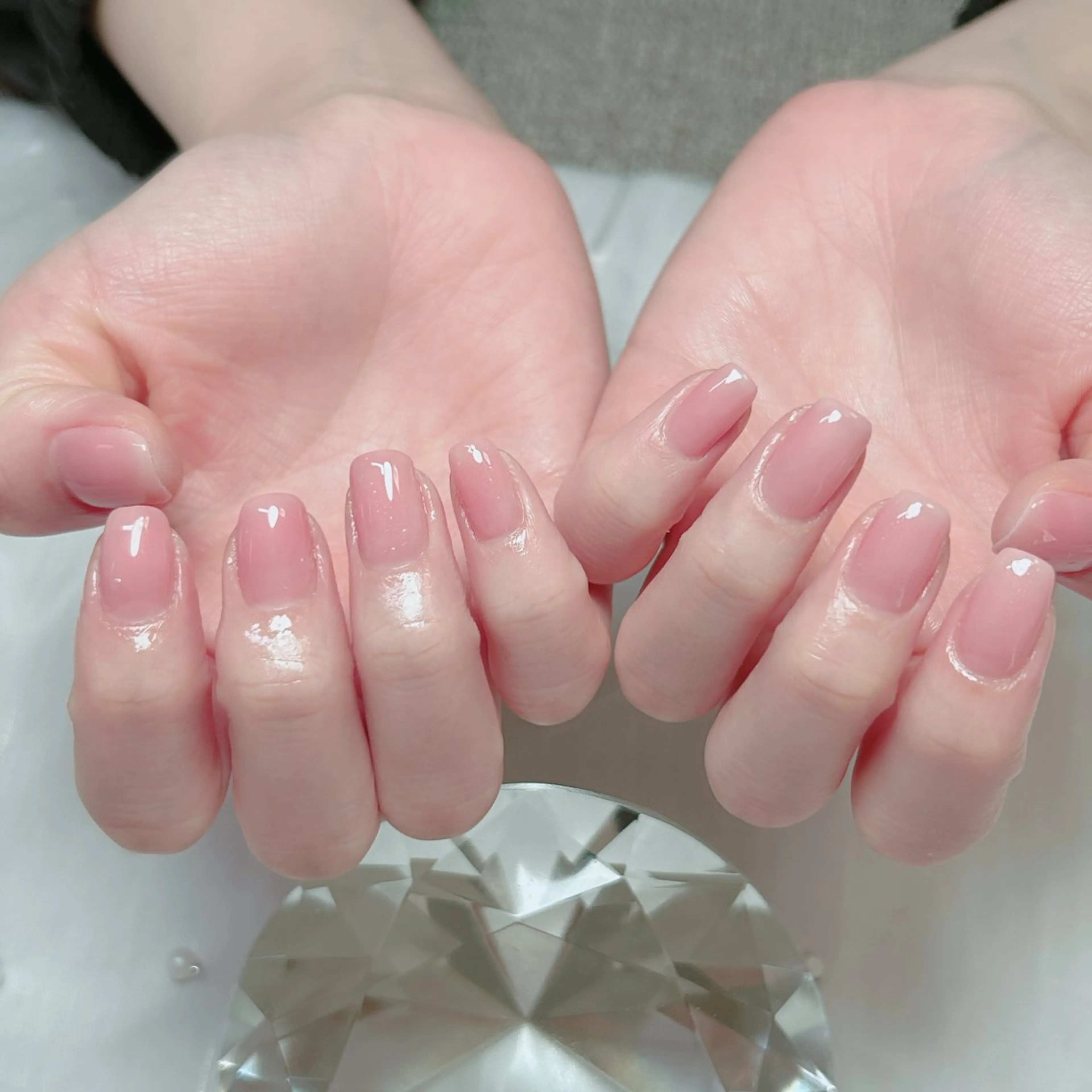 ネイル オーロラネイル フラワーネイル フレンチネイル キラキラネイル ラメ(グリッター) ハンドネイル Cute Tips nailのネイルデザイン
