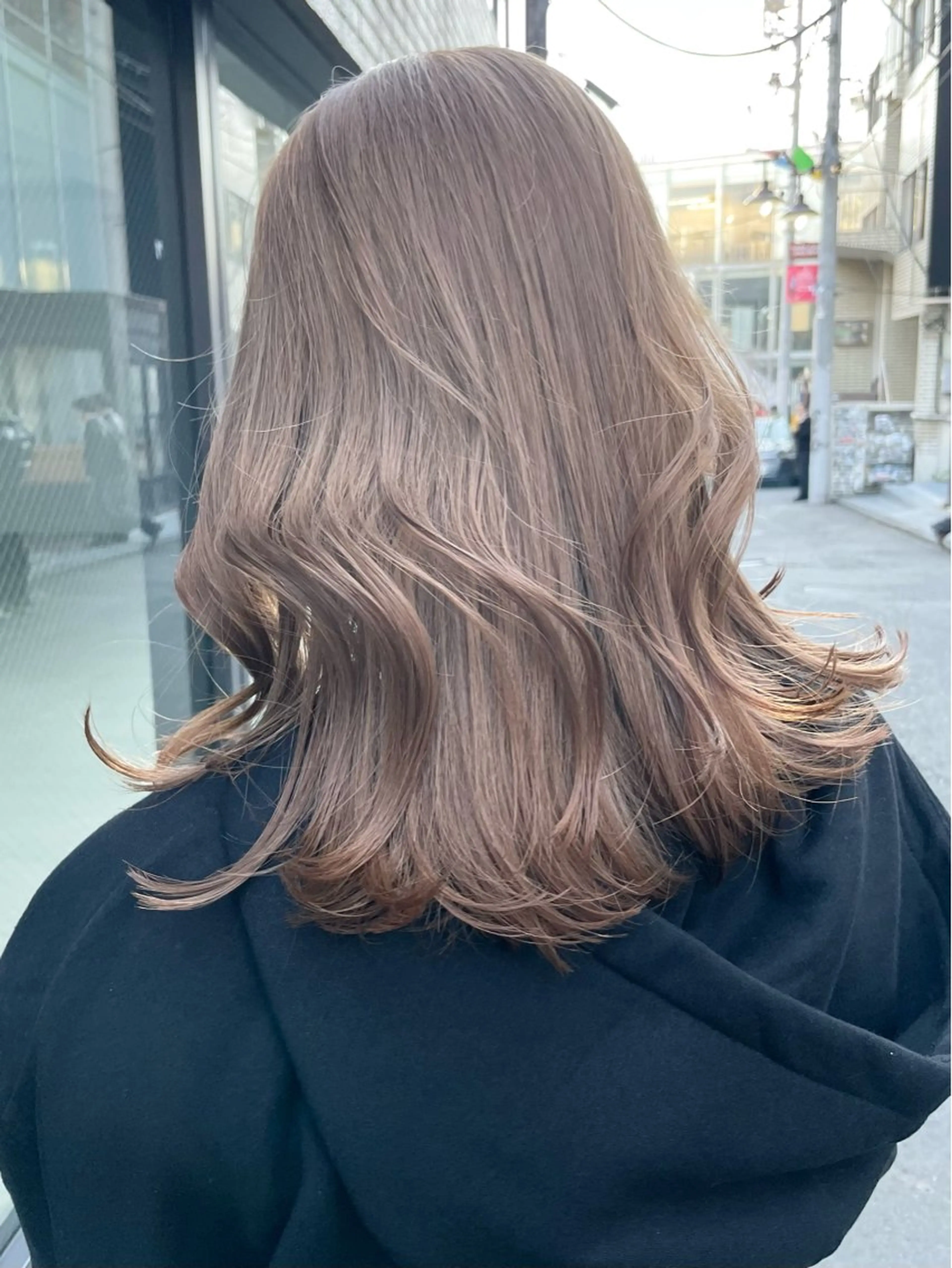 ミディアム ミルクティーベージュ /三村克彦のヘアスタイル