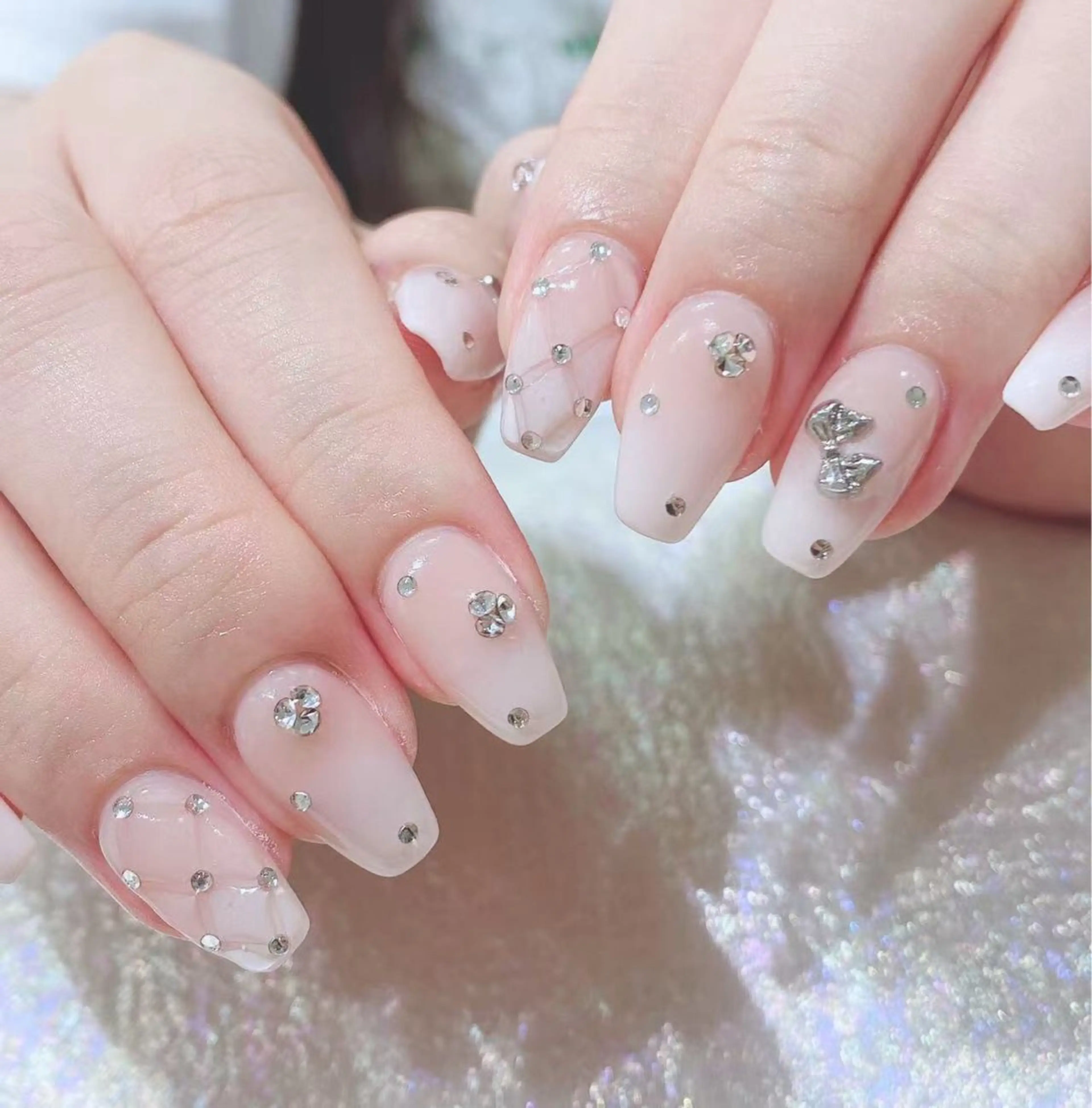 ネイル ハンドネイル Queens テイのネイルデザイン