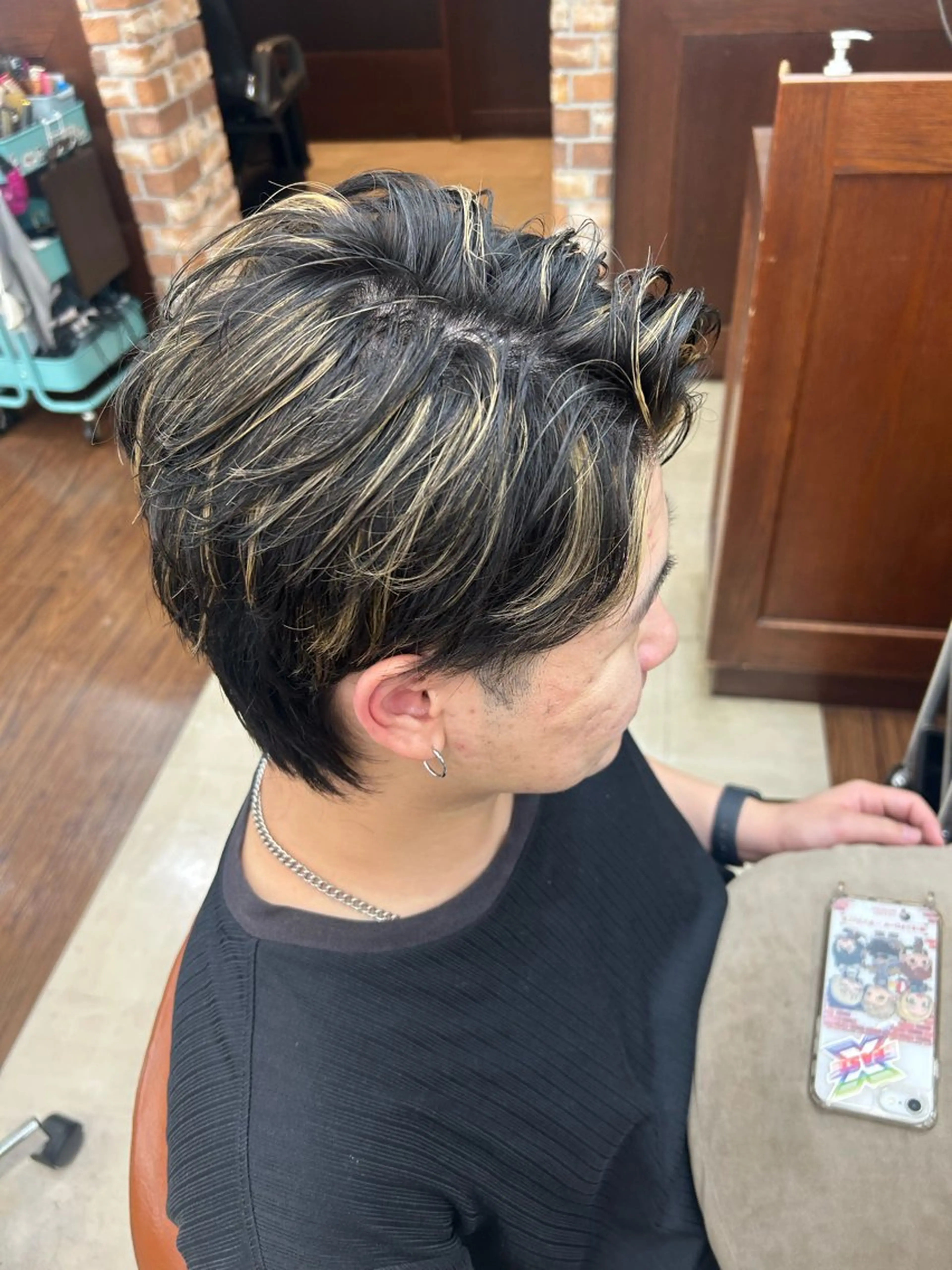 ショート カラー メンズ 大八木 美咲のヘアスタイル