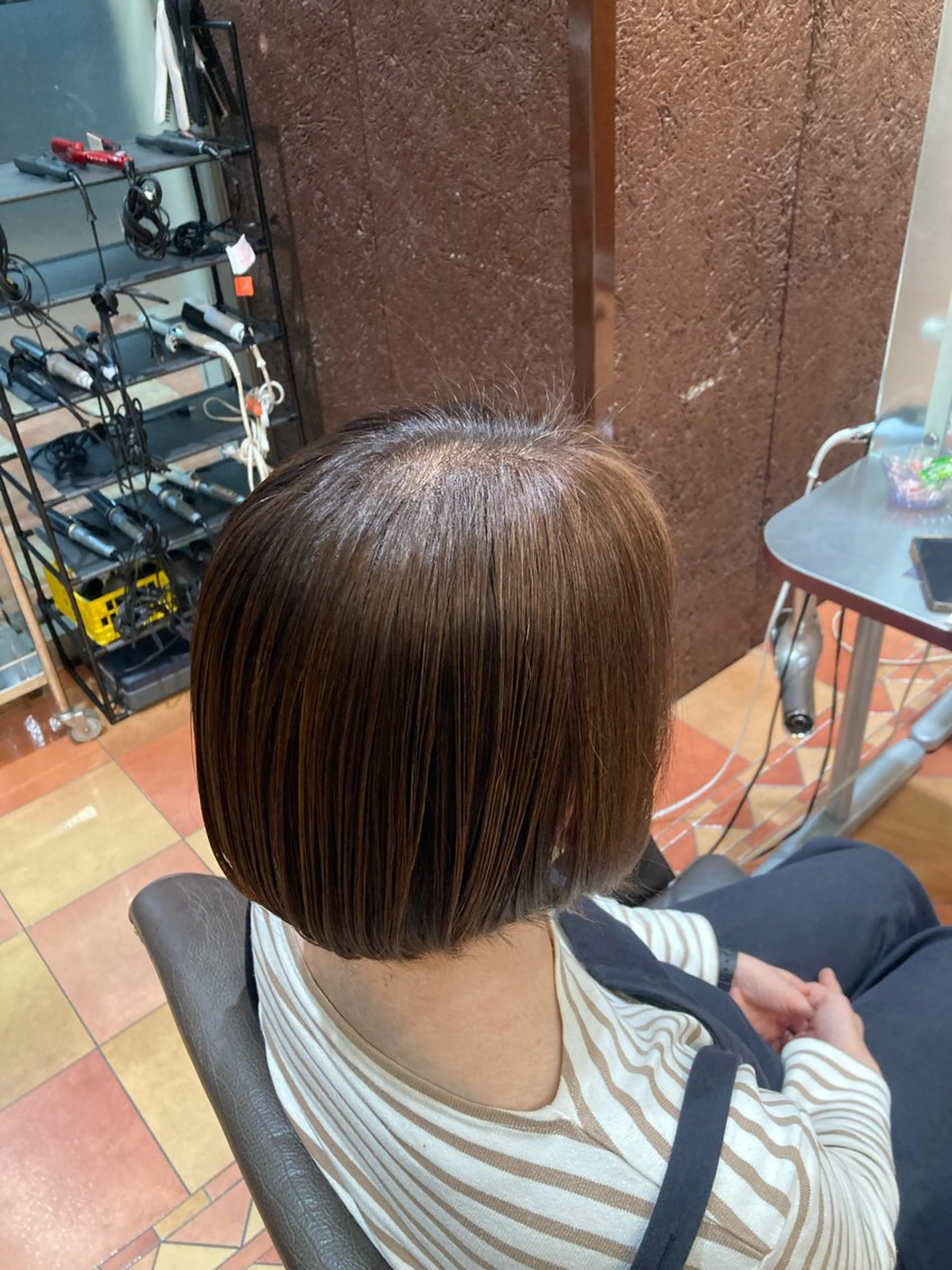 ショート カラー 長谷川 賢治のヘアスタイル