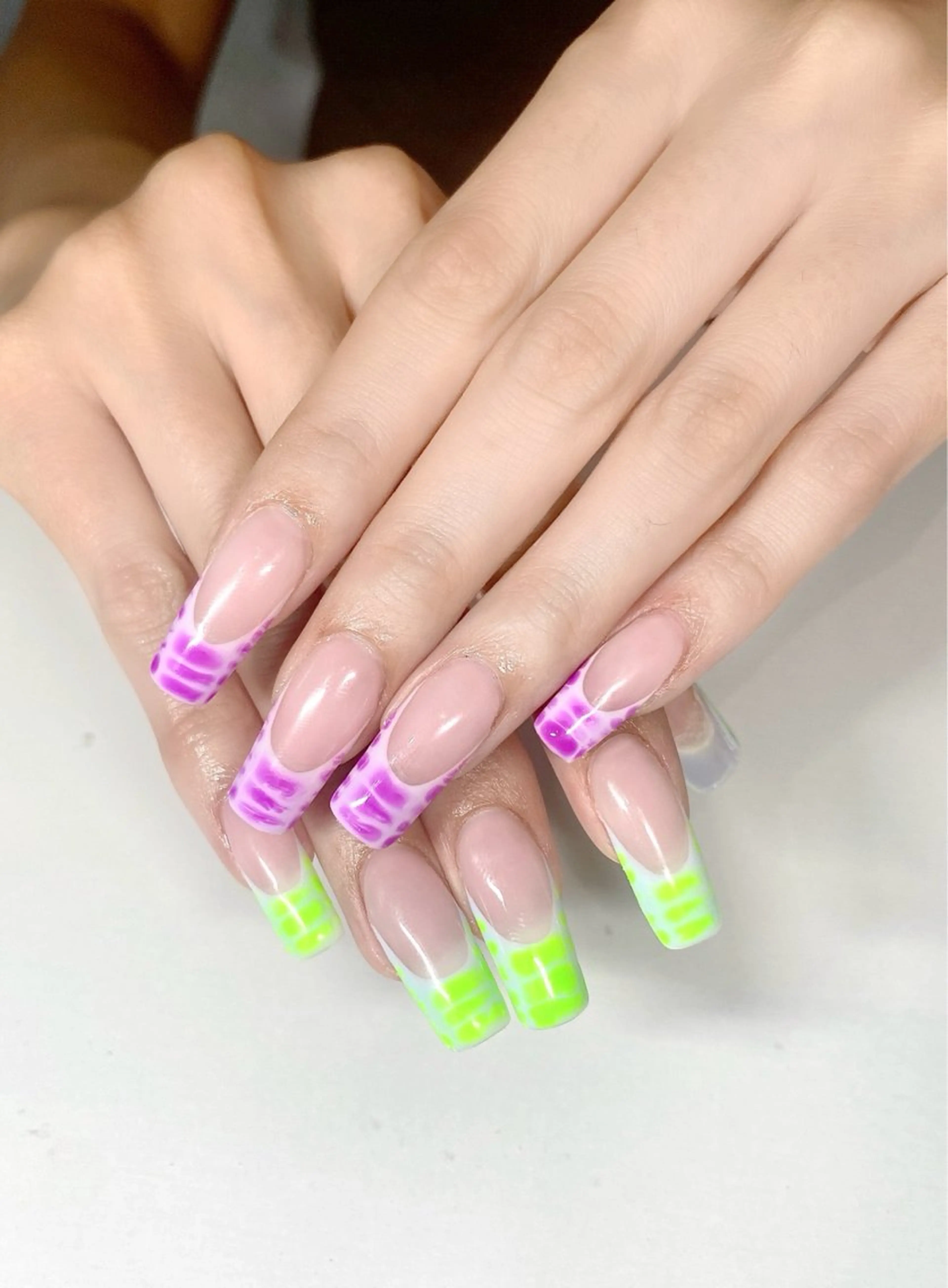 ネイル ハンドネイル ハンドケア Hi Beauty 渋谷(ネイル、ハイパーナイフ6、脂肪れいきゃく、マッサージ&エステサロン)所属・Hi beauty 渋谷のネイルデザイン