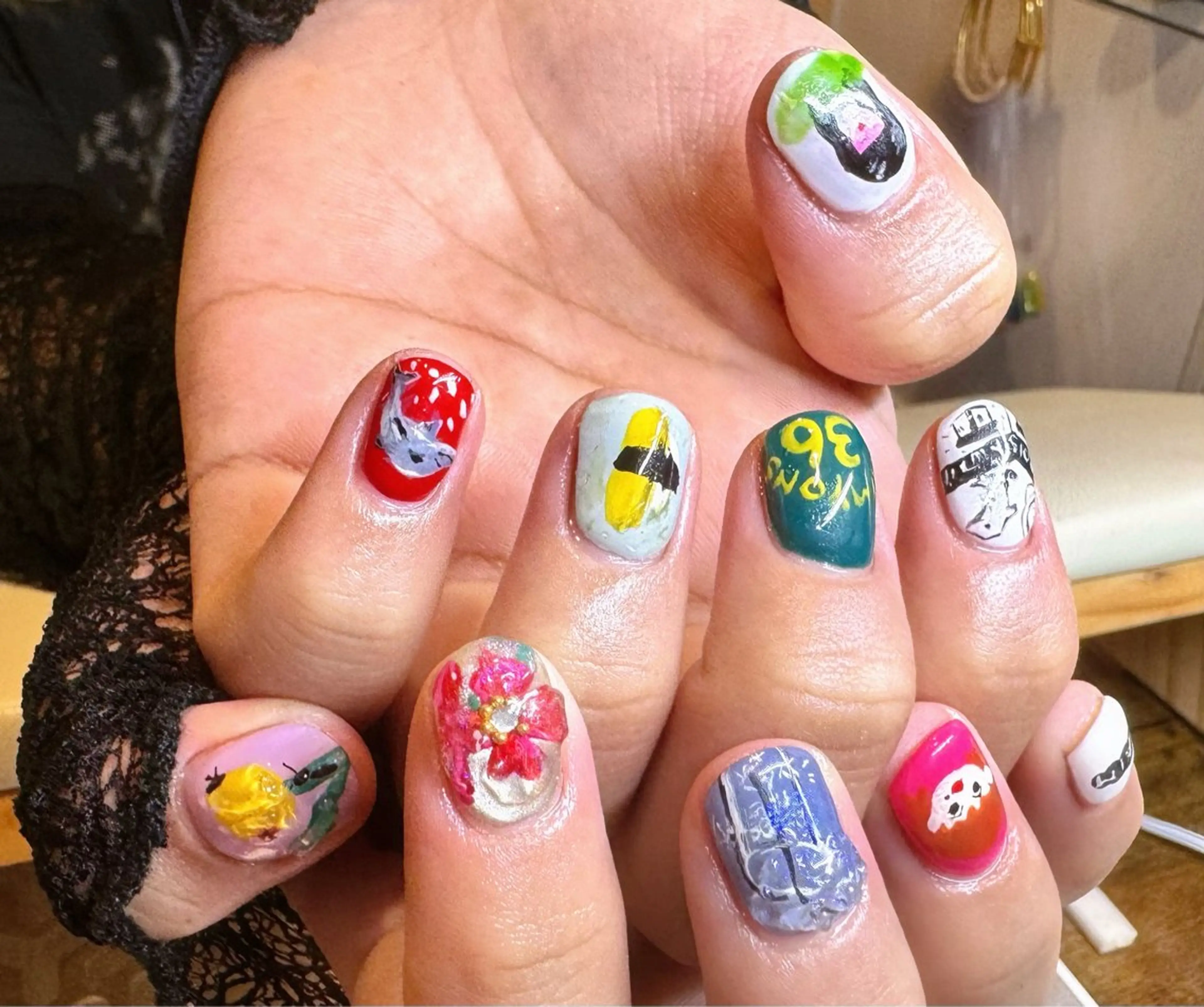 ネイル べっ甲ネイル ボルドー ブラウン マグネットネイル ニュアンスネイル 孔 ジンシェンのマツエク・マツパデザイン