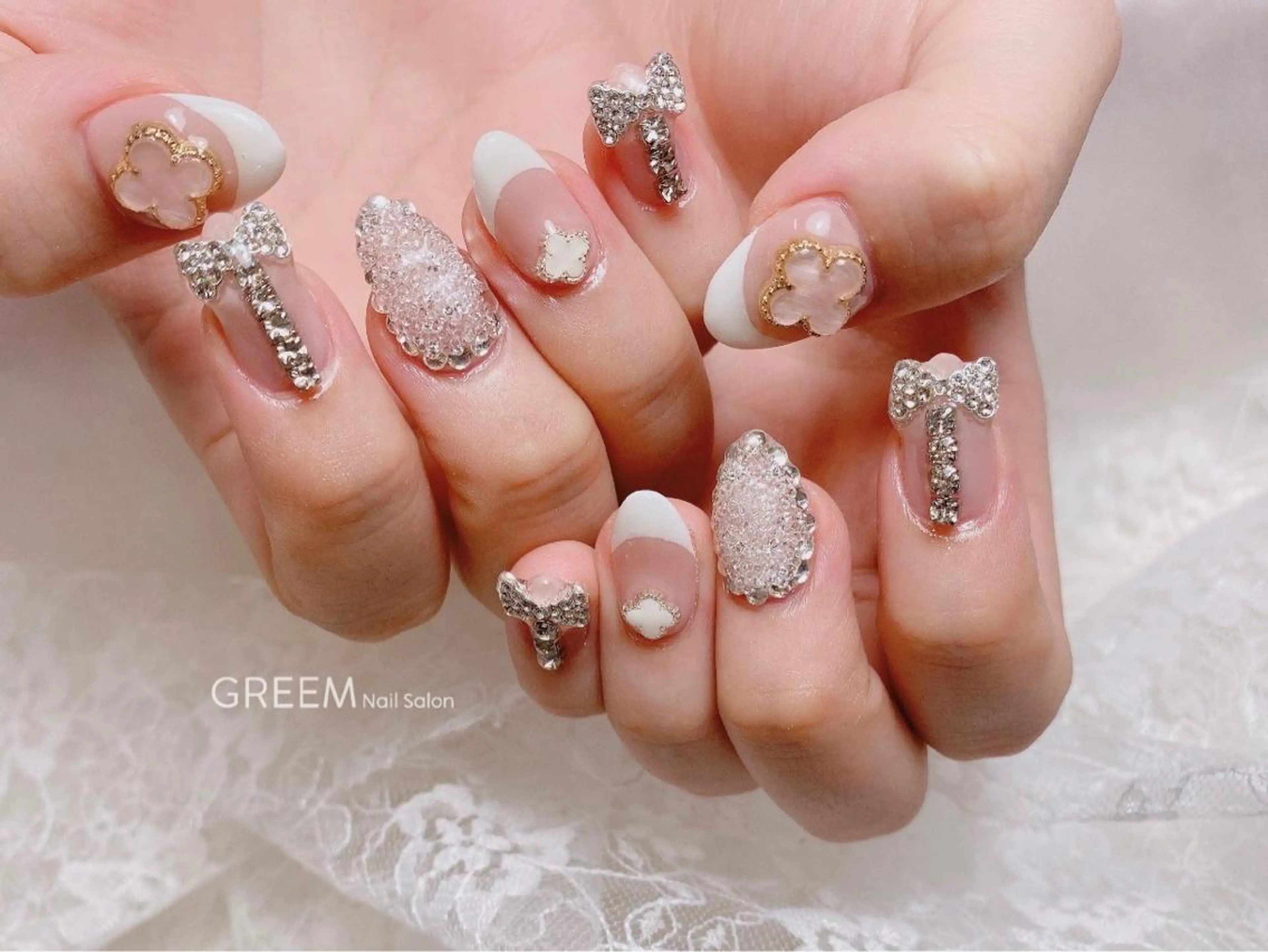ネイル フラワーネイル フレンチネイル ガーリー キラキラネイル 韓国ネイル GREEM グリームのネイルデザイン