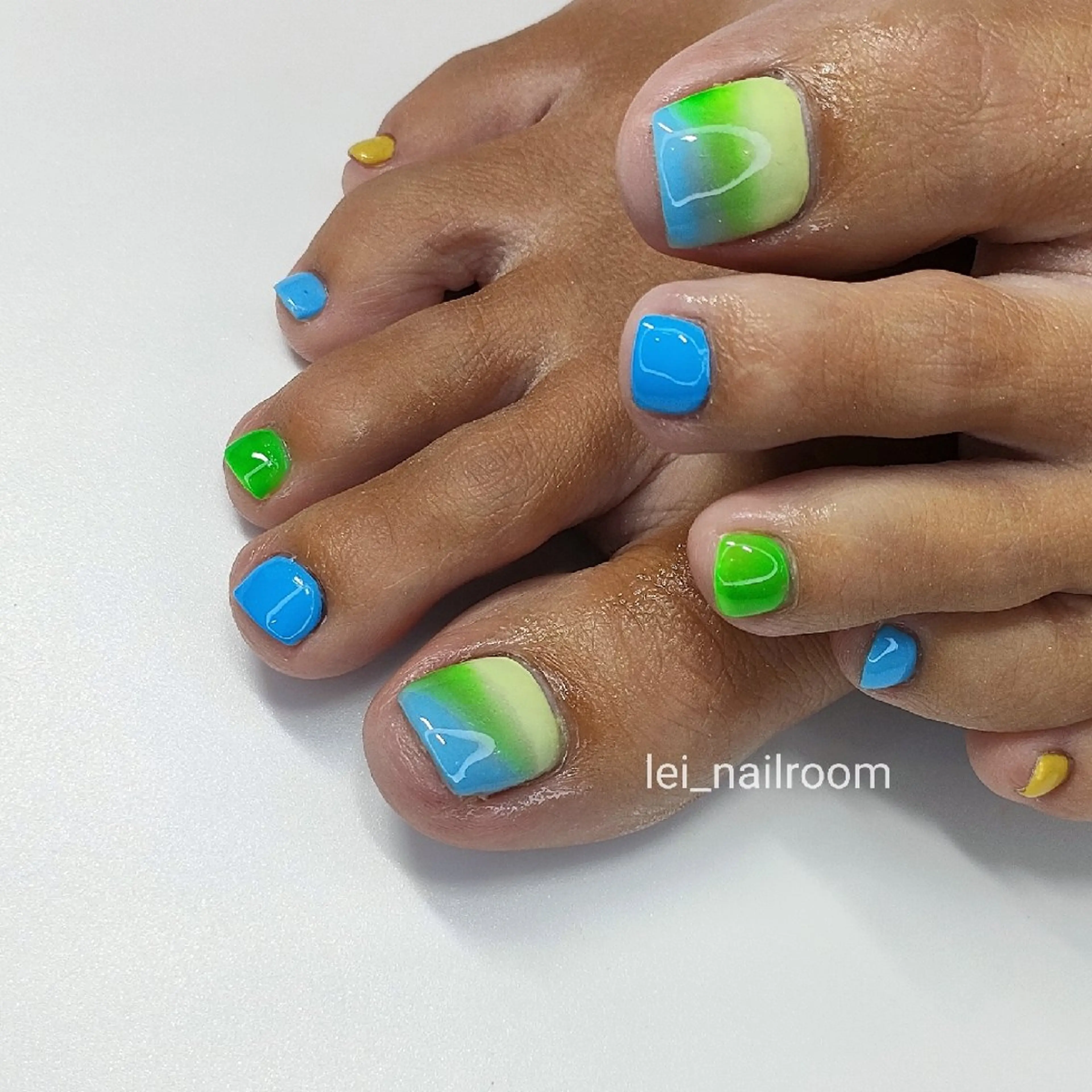 ネイル フットネイル lei🌼 nailroomのネイルデザイン