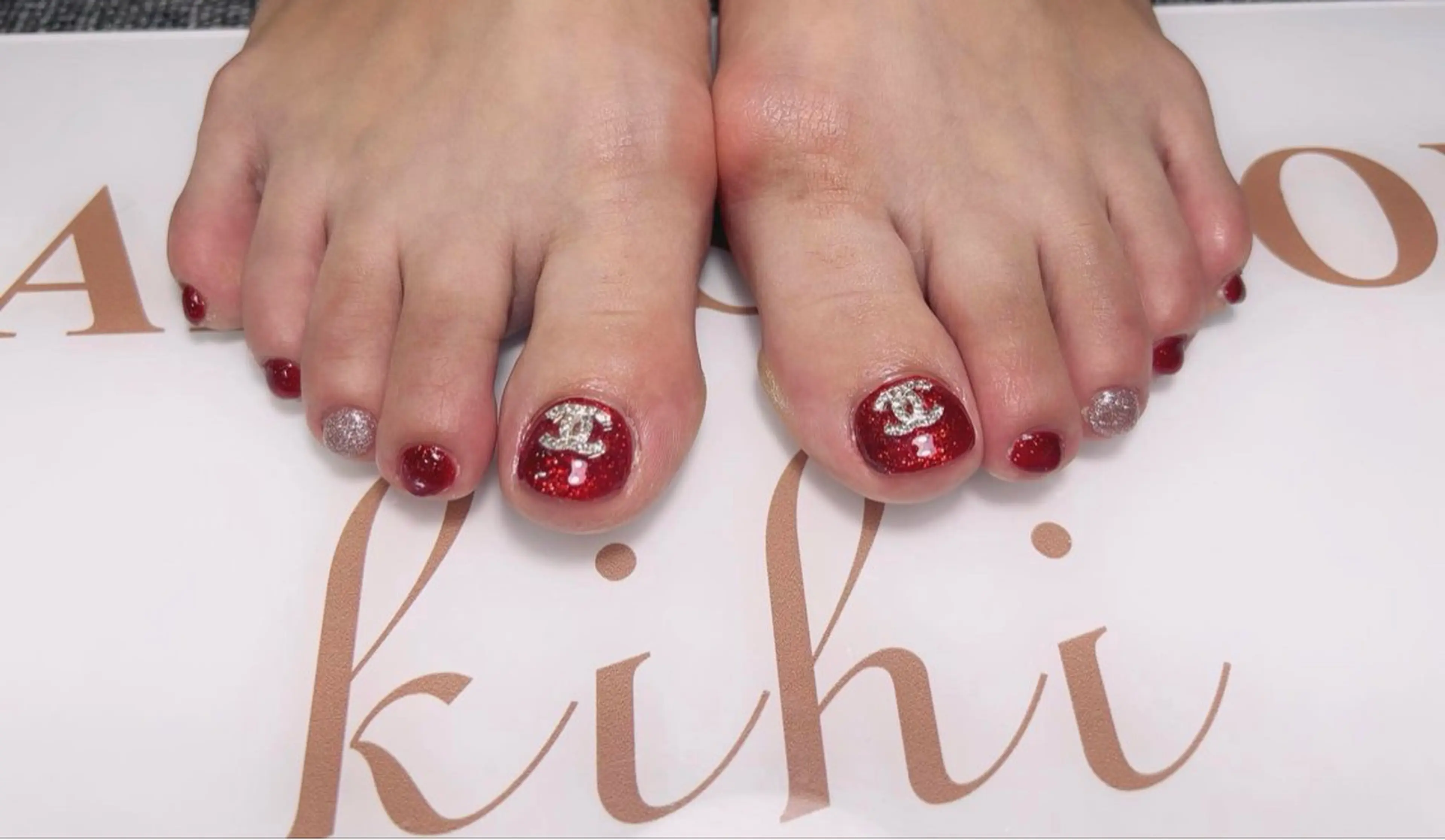 ネイル アートネイル フレンチネイル ジェルネイル グラデーション 韓国ネイル フットネイル さくら💮💮 【オフ無料】のネイルデザイン