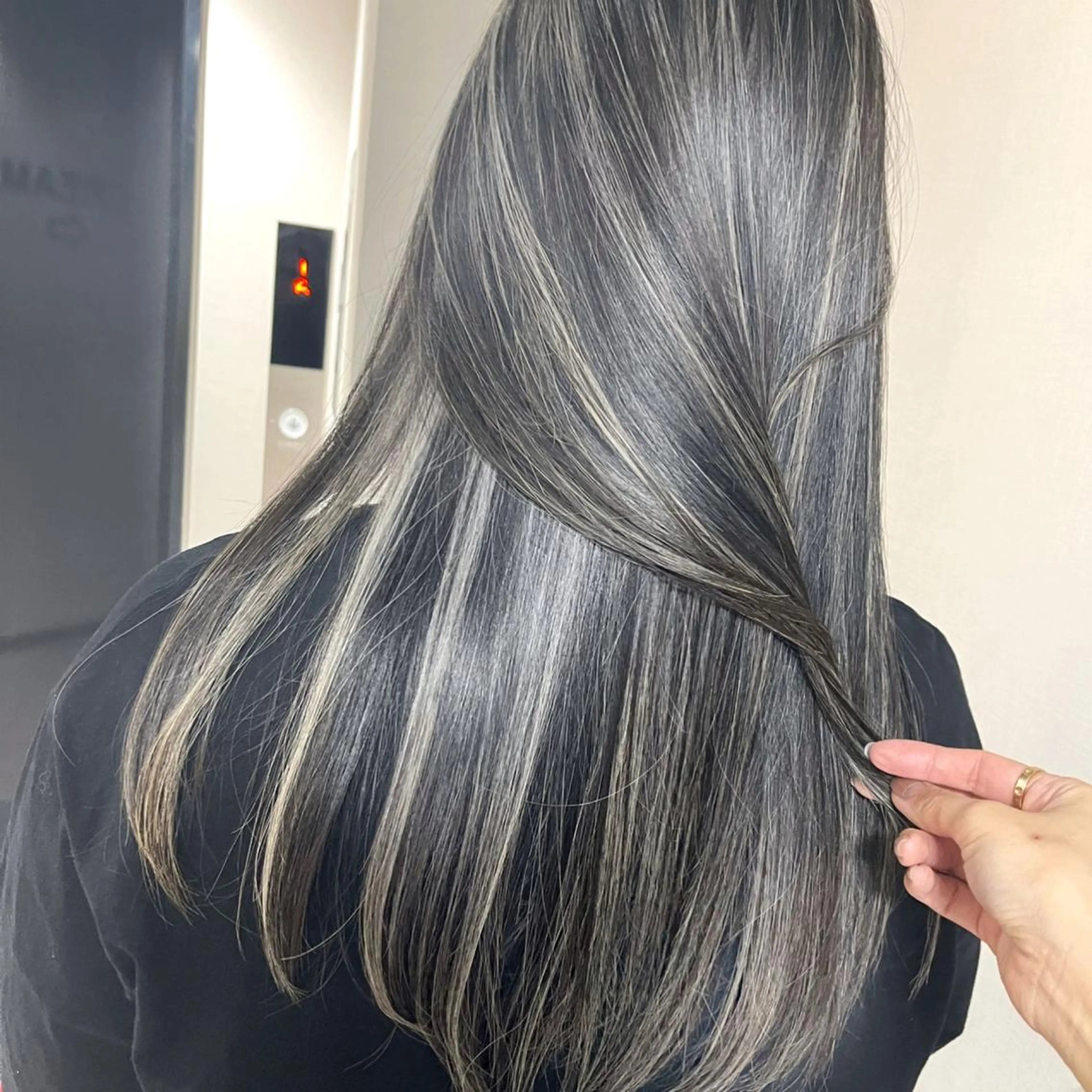 ロング カラー ヘアアレンジ ハイライトカラー ハイライト カット ヘアカラー 松井那津子 /ハイライトブリーチのヘアスタイル