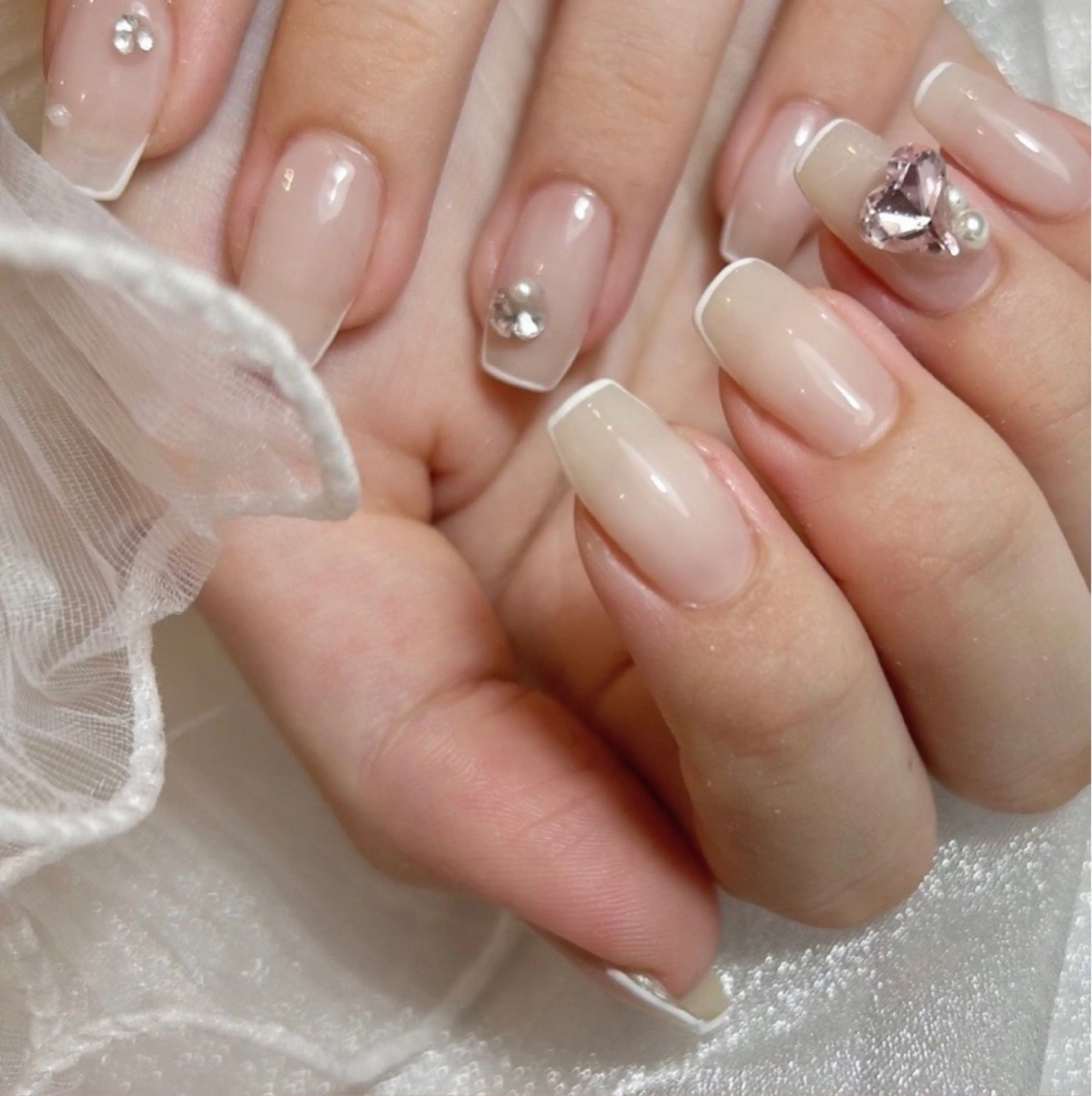 セミロング ハンドネイル Nishiyama Honokaのネイルデザイン