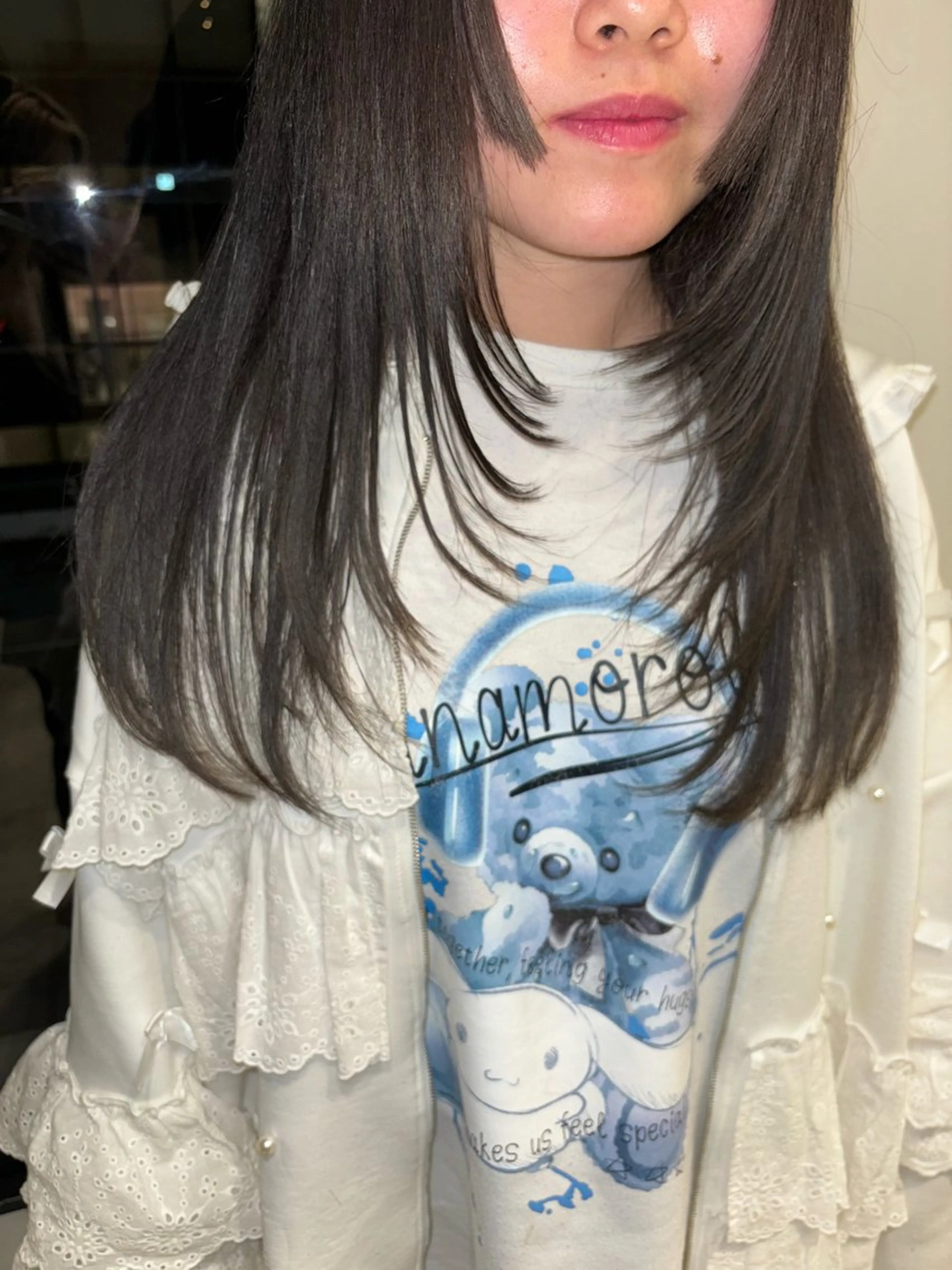 セミロング カラー ヘアアレンジ 耳つぼ屋さん ‎🤍りりのヘアスタイル