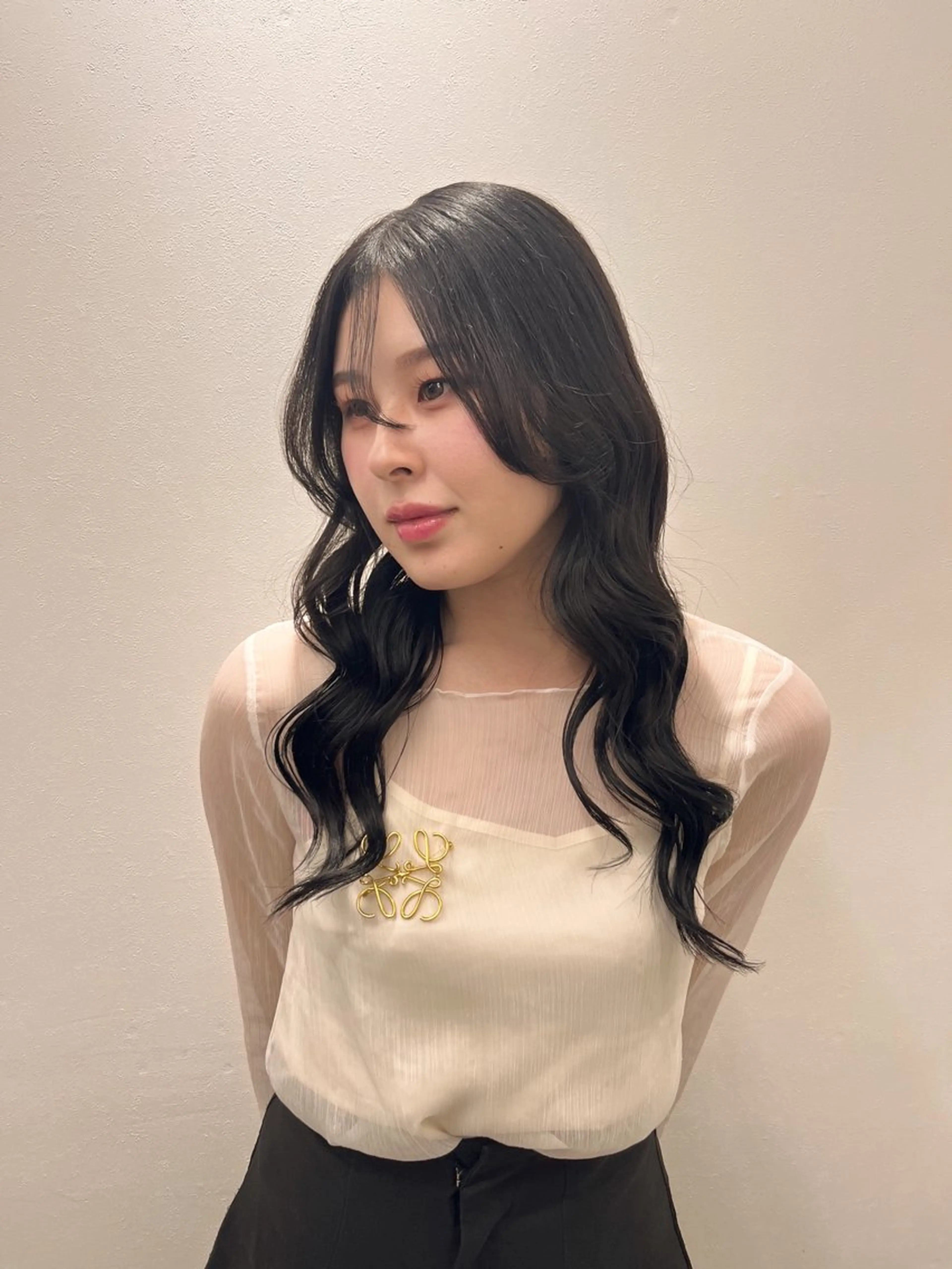 ロング カラー ハイトーンカラー 韓国風ヘア 渡邊 ひかるのヘアスタイル