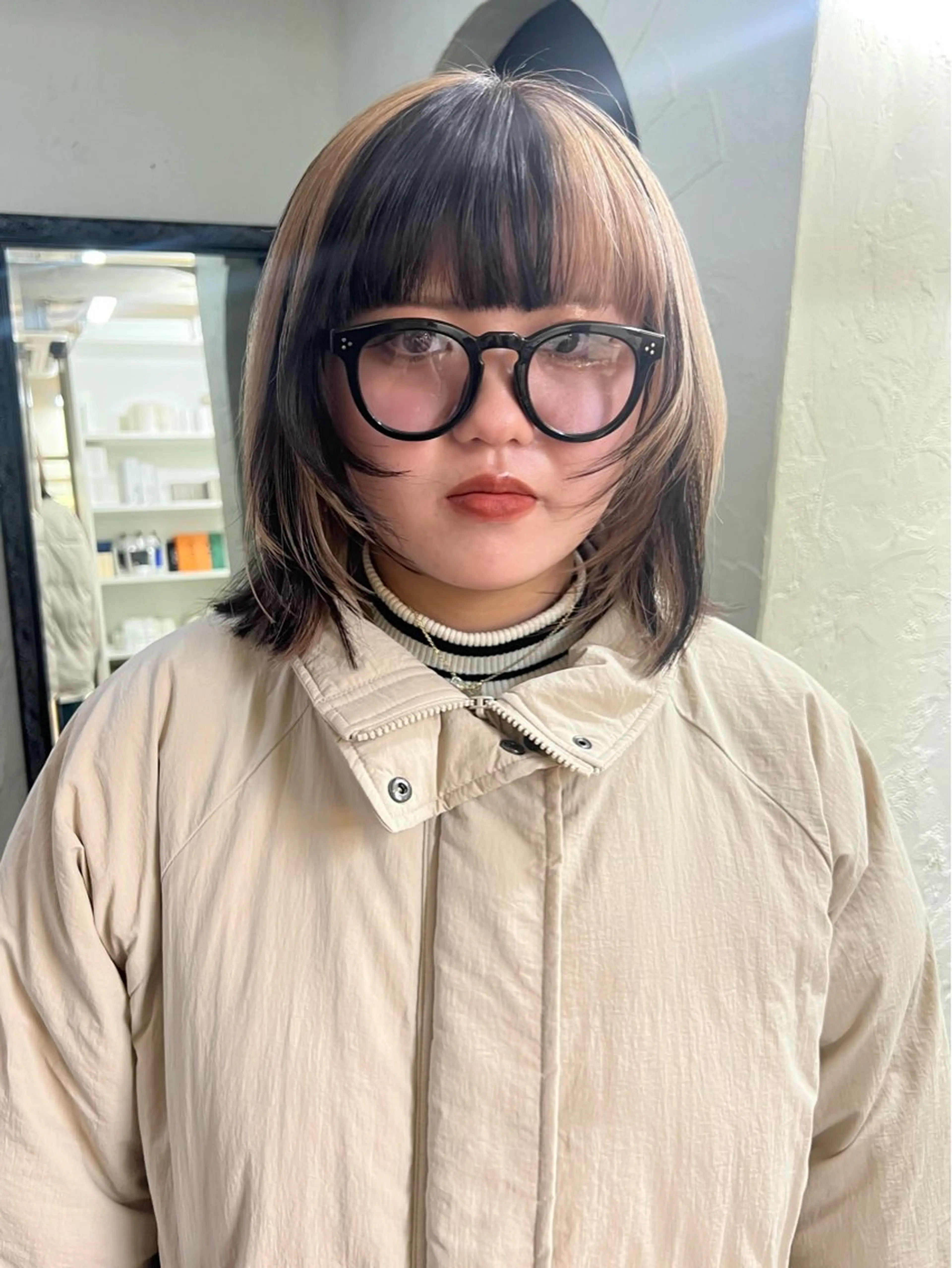 ミディアム カラー デザインカラー ハイライトカラー ハイライト レイヤーカット 大久保 佳那のヘアスタイル