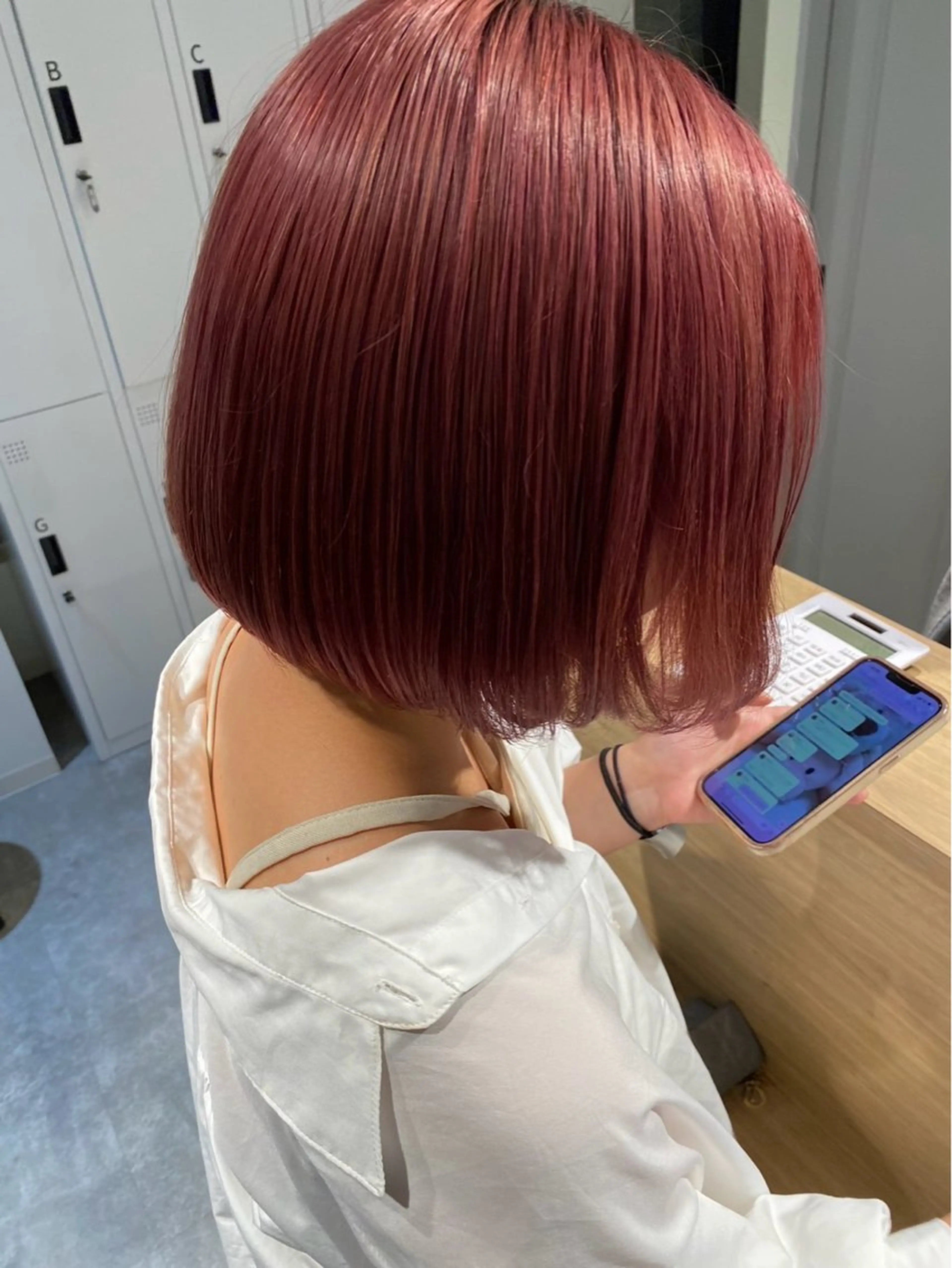 ミディアム カラー レッドカラー レイヤー/ボブカット 中村吉平のヘアスタイル