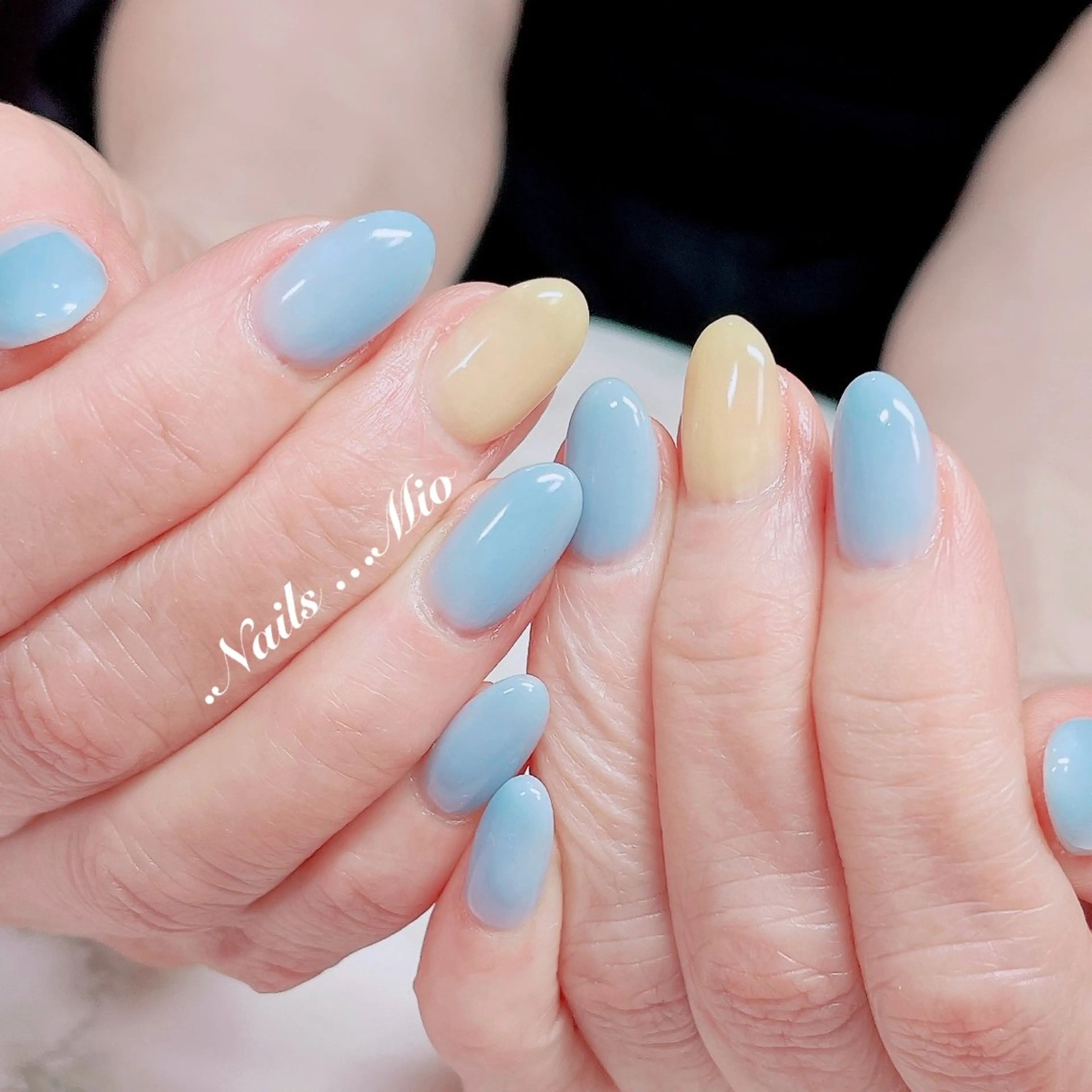 ネイル ジェルネイル ワンカラーネイル 赤色 .Nails Mio 赤羽西ネイルサロンのネイルデザイン