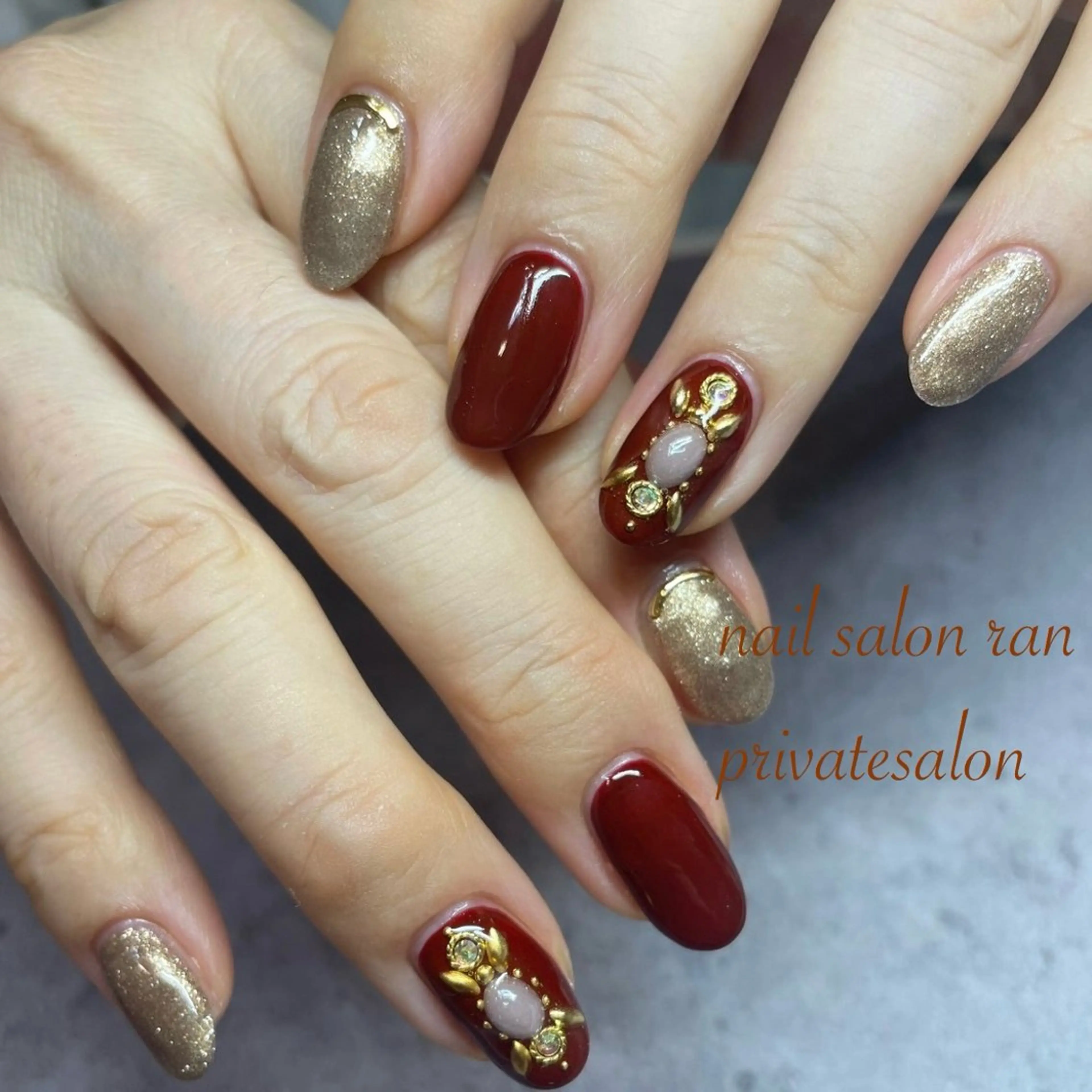 ネイル ボルドー ゴールド nailsalon ranのネイルデザイン