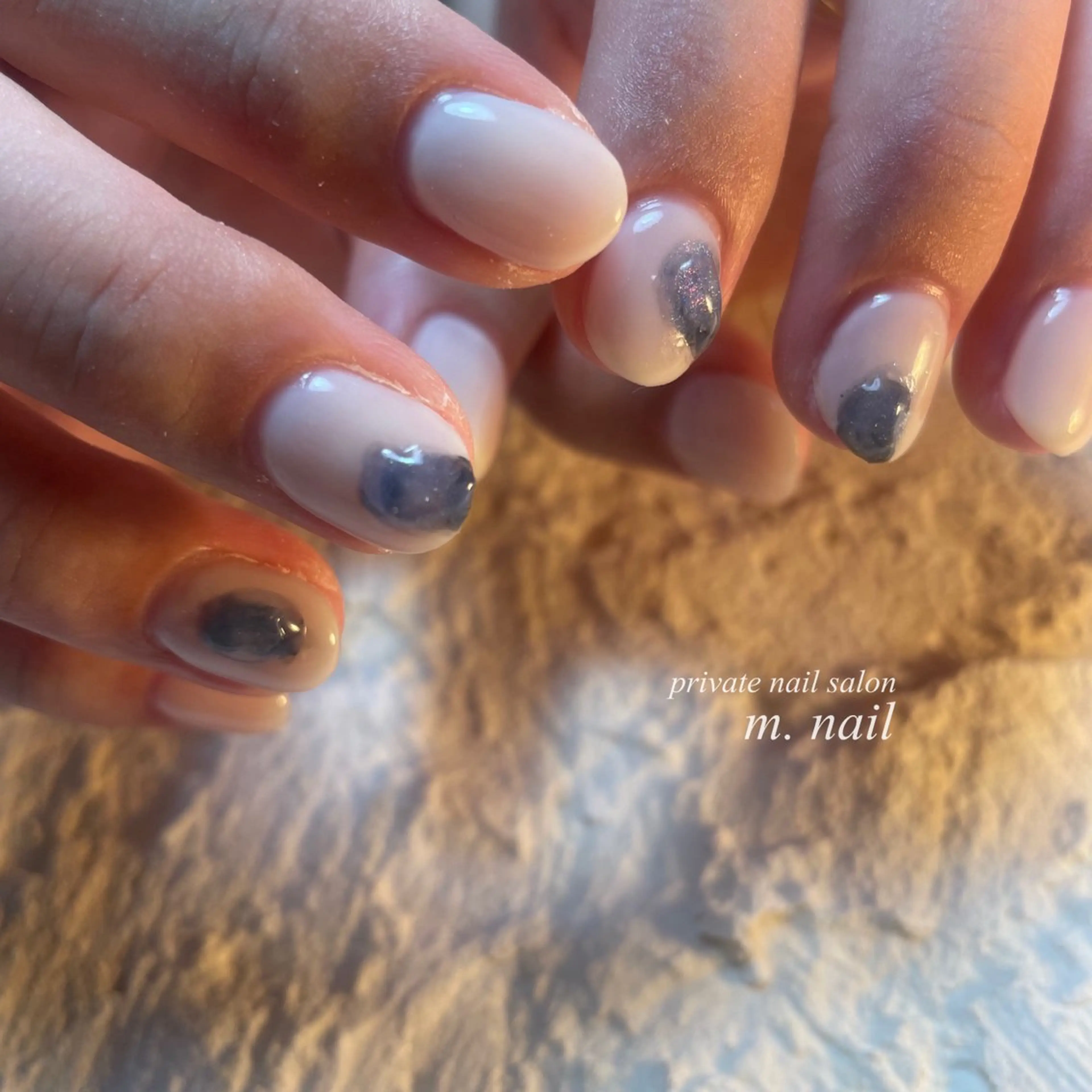 ネイル マグネットネイル ニュアンスネイル ぷっくりネイル m.nail salonのネイルデザイン