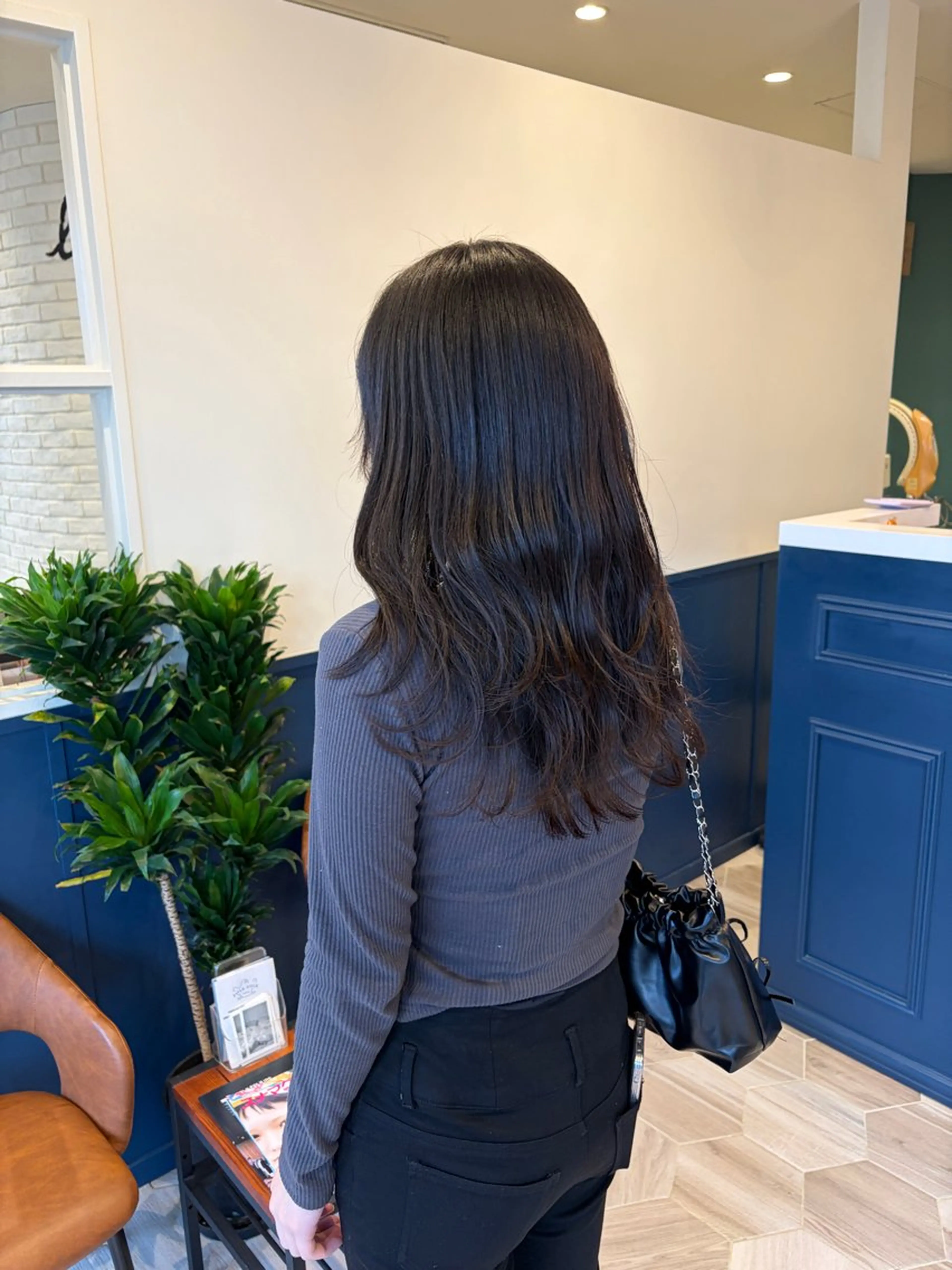 セミロング レイヤーカット 仲野 亜由美のヘアスタイル